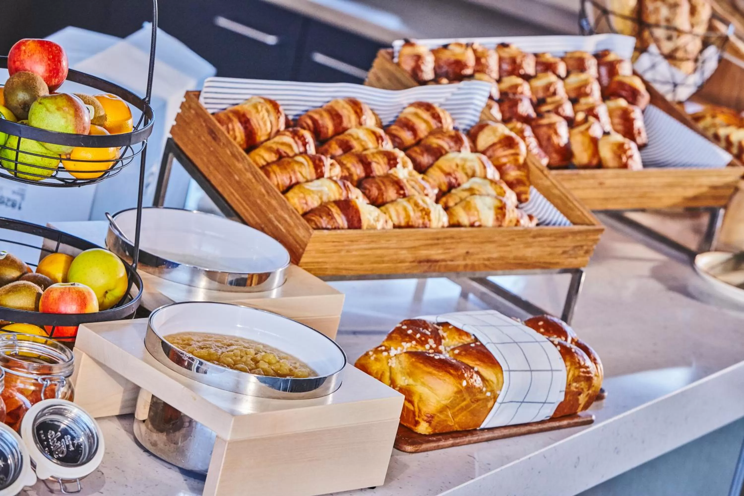 Food and drinks in Mercure Paris Orly Airport