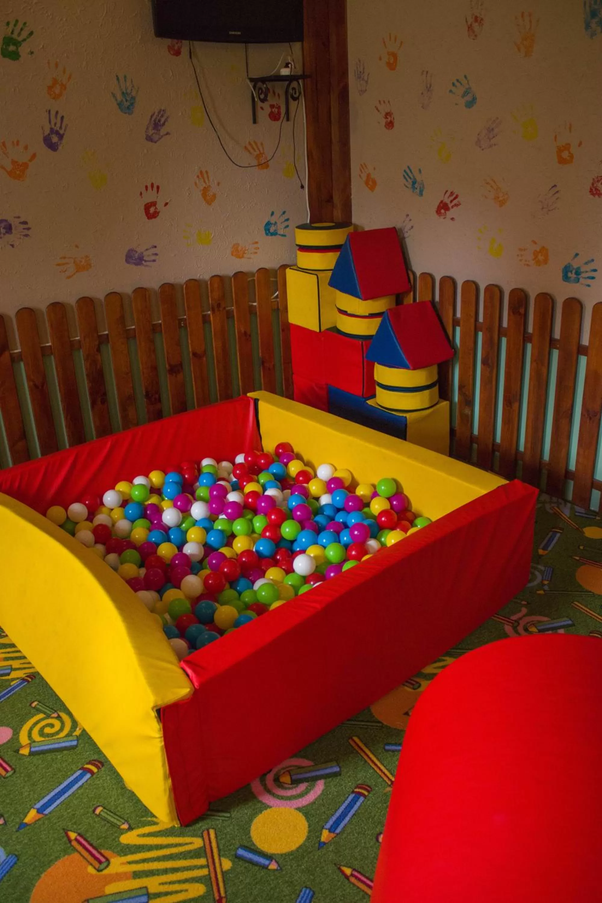 Game Room, Kid's Club in Stara Vezha Hotel