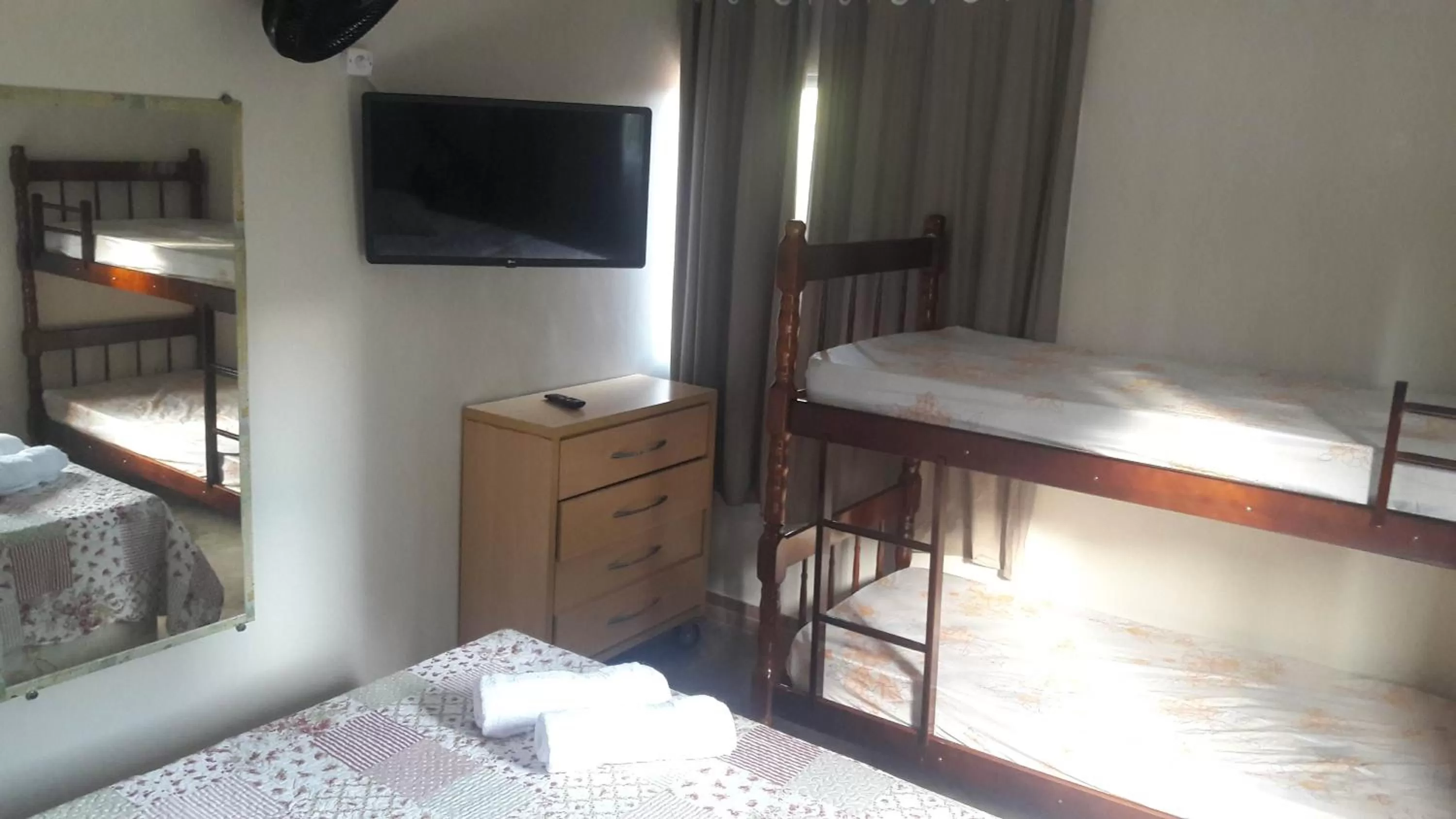 TV and multimedia, TV/Entertainment Center in A Casa Morro do Moreno