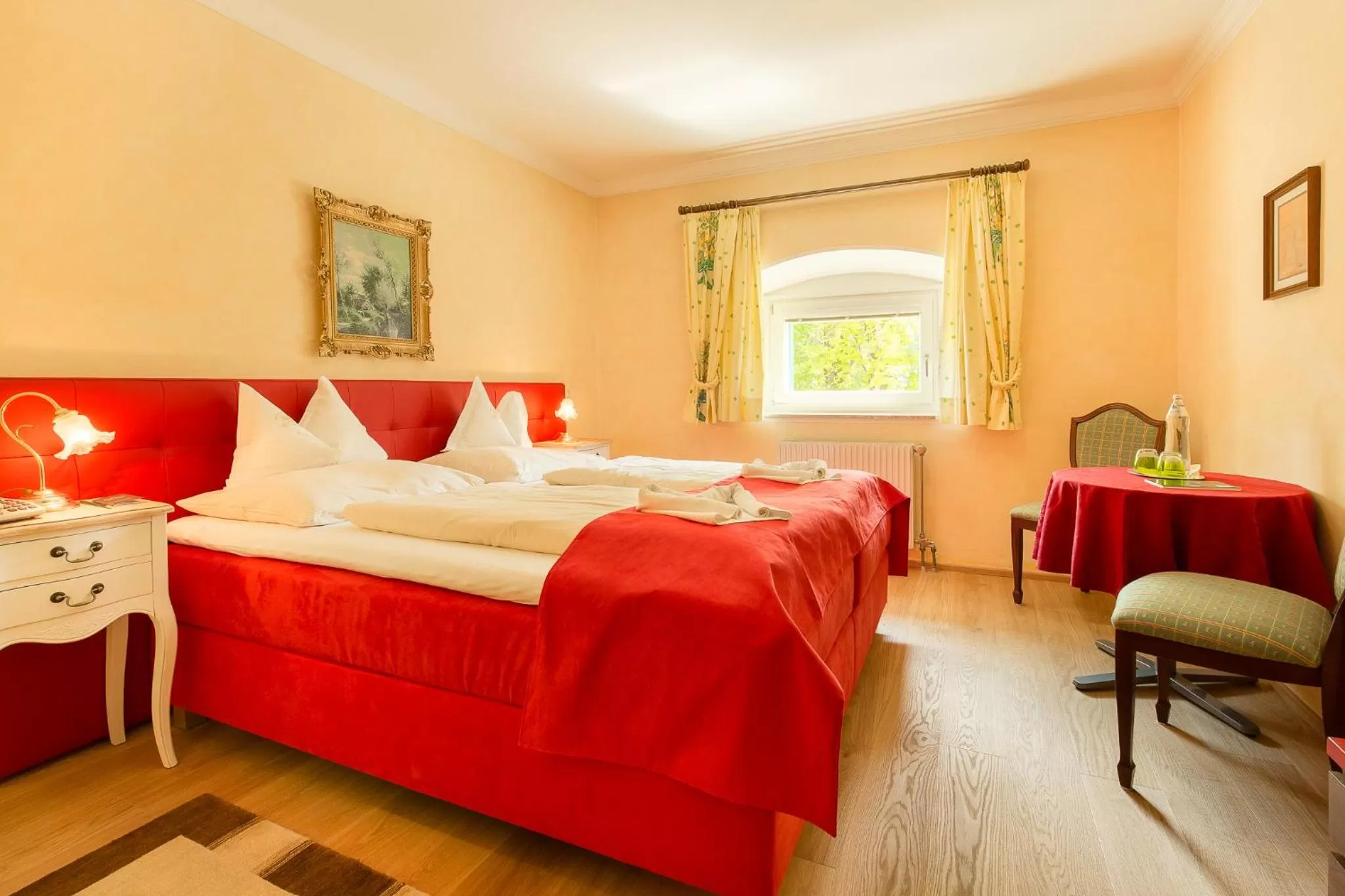 Photo of the whole room, Bed in Hotel Schloss Lerchenhof