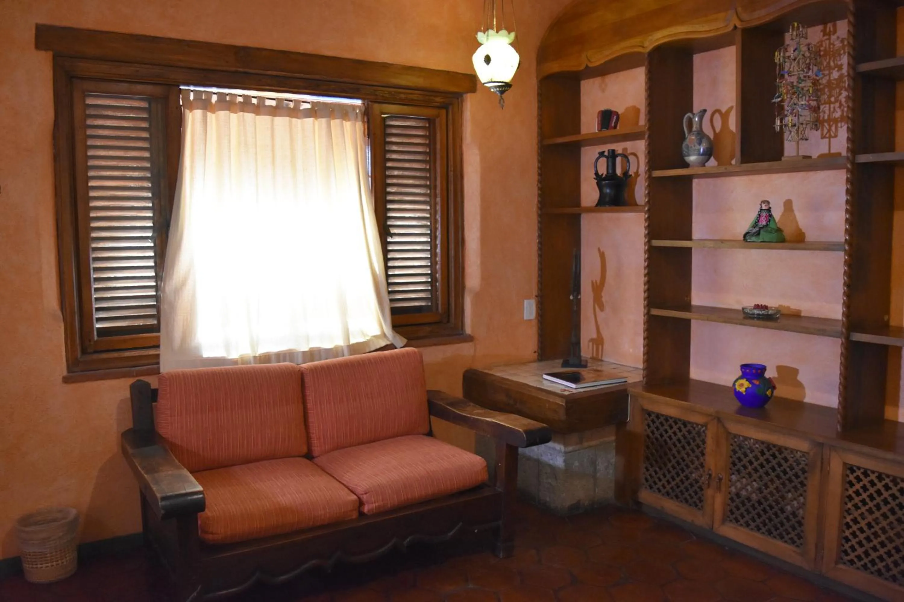 Photo of the whole room in La Joyita Cuernavaca