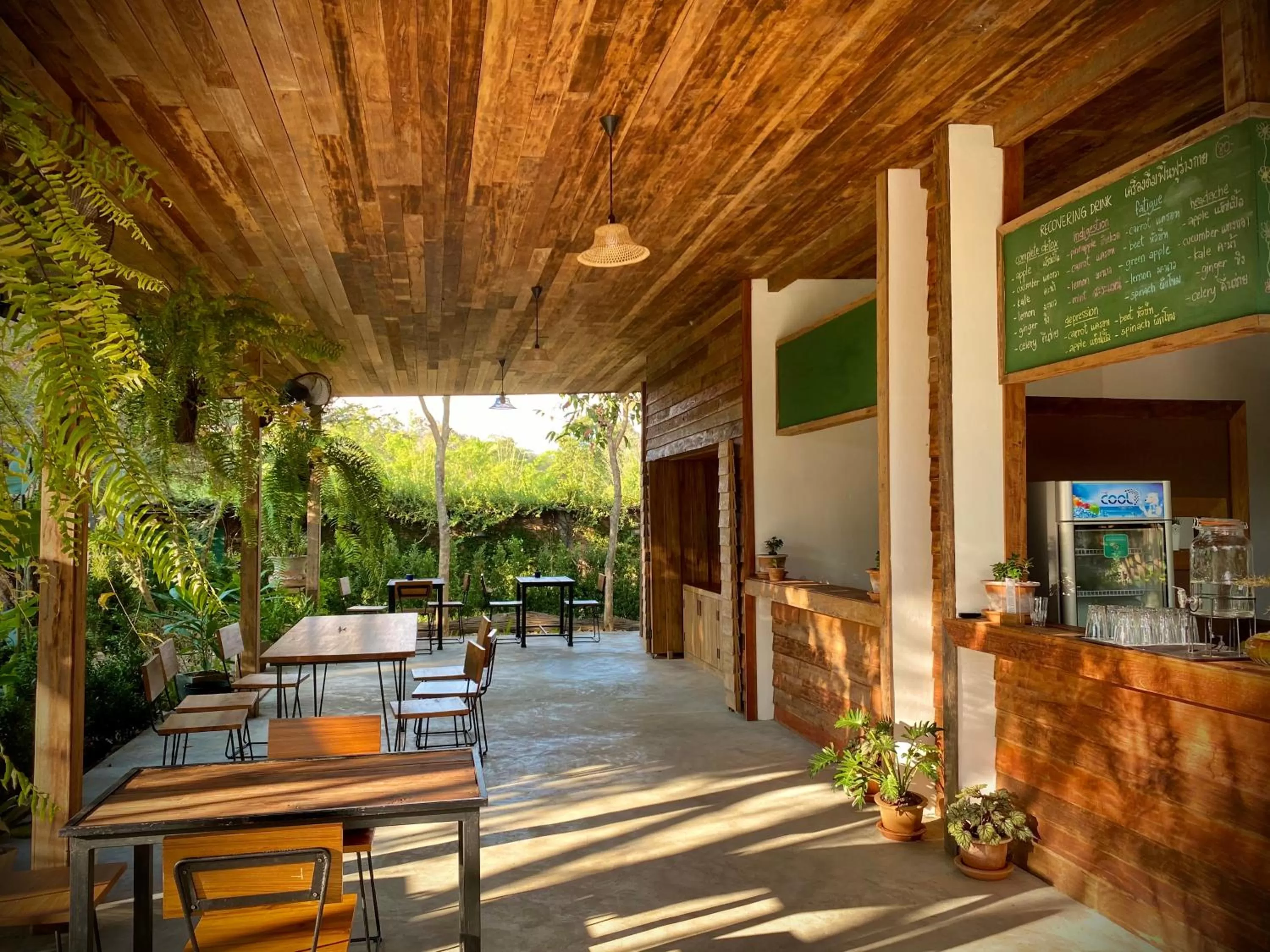 Restaurant/places to eat in Sirita