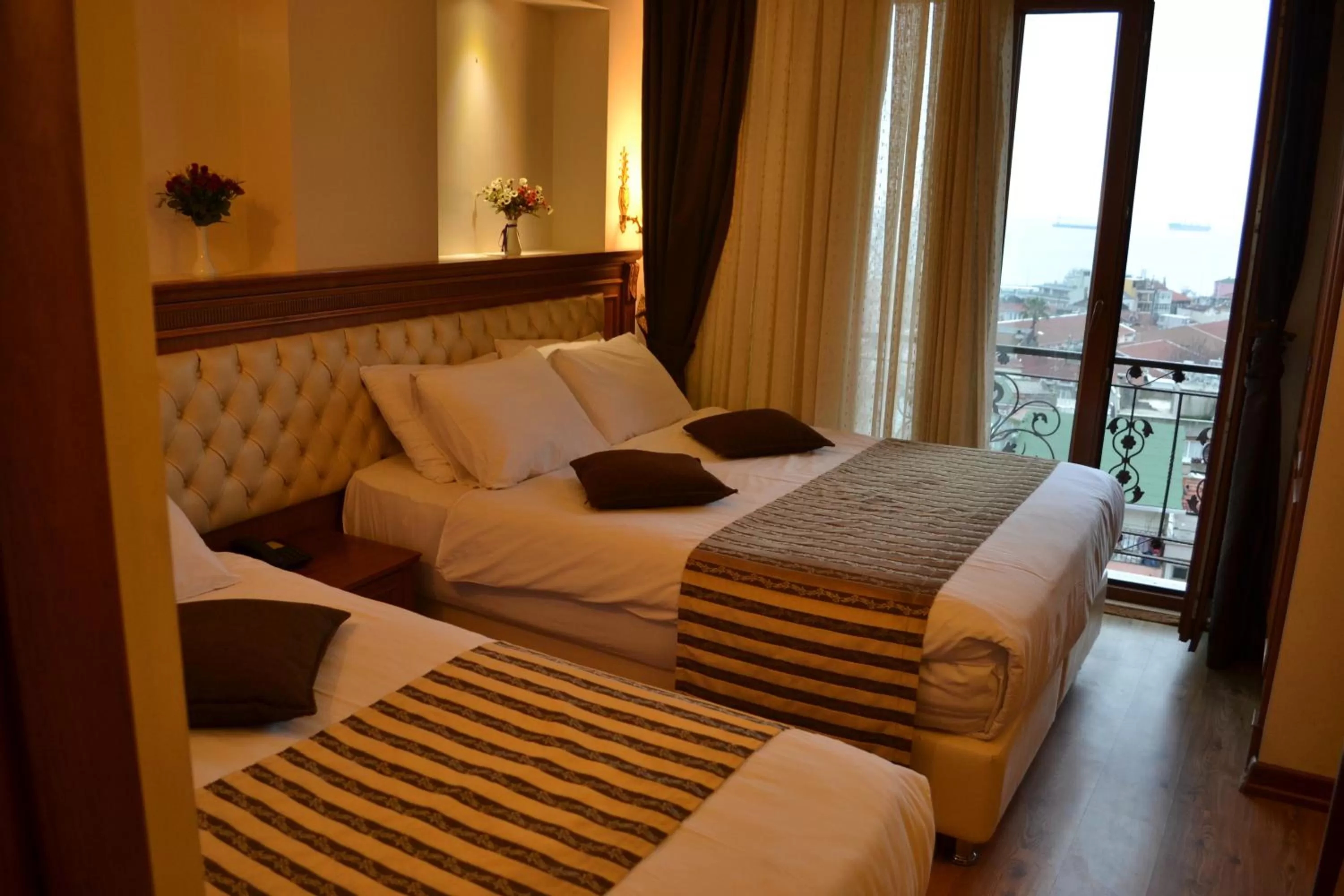 Bed in Seven Days Hotel - İstanbul