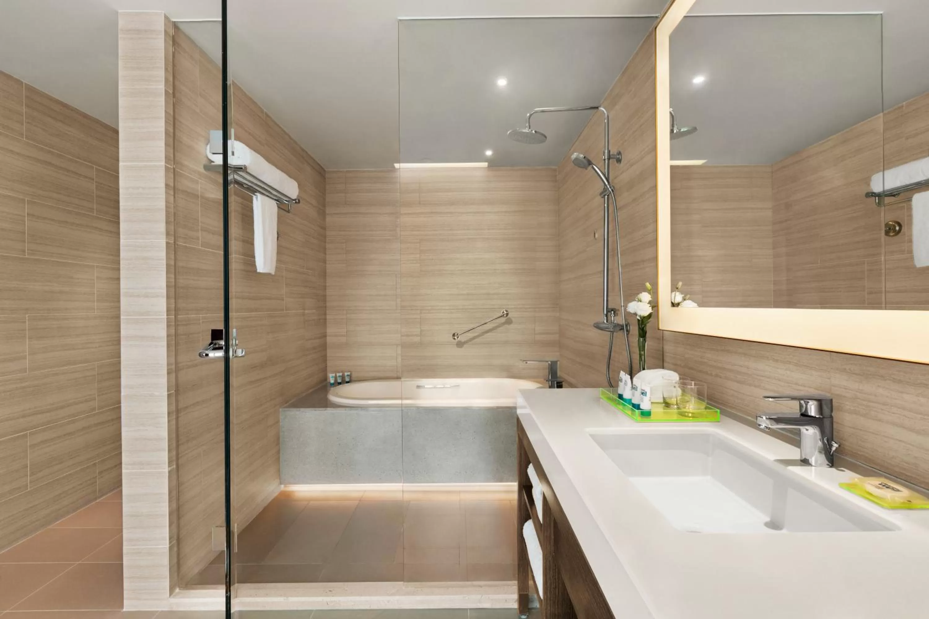 Toilet in Hyatt House Chengdu Pebble Walk