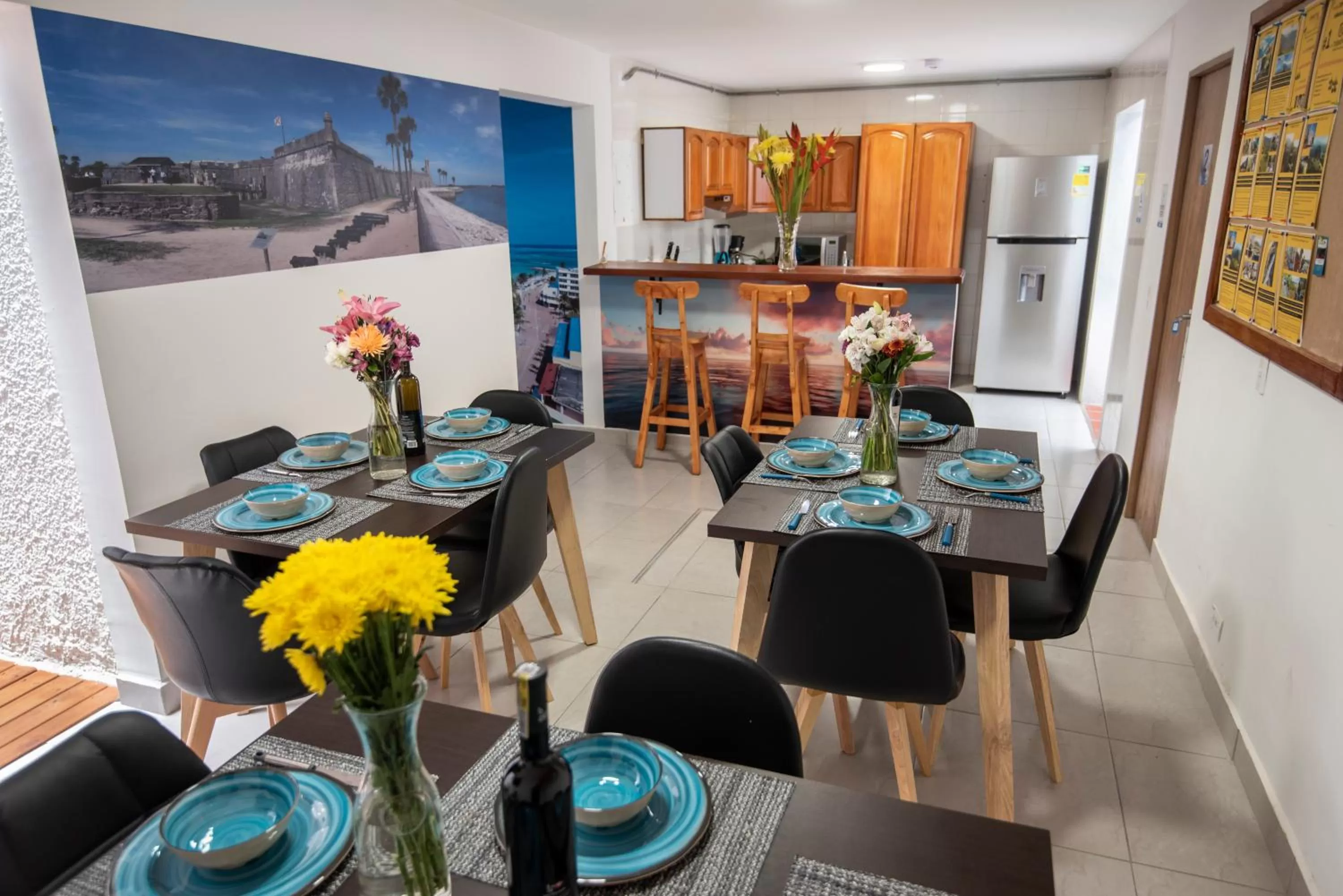 Living room, Restaurant/Places to Eat in Air Guest House