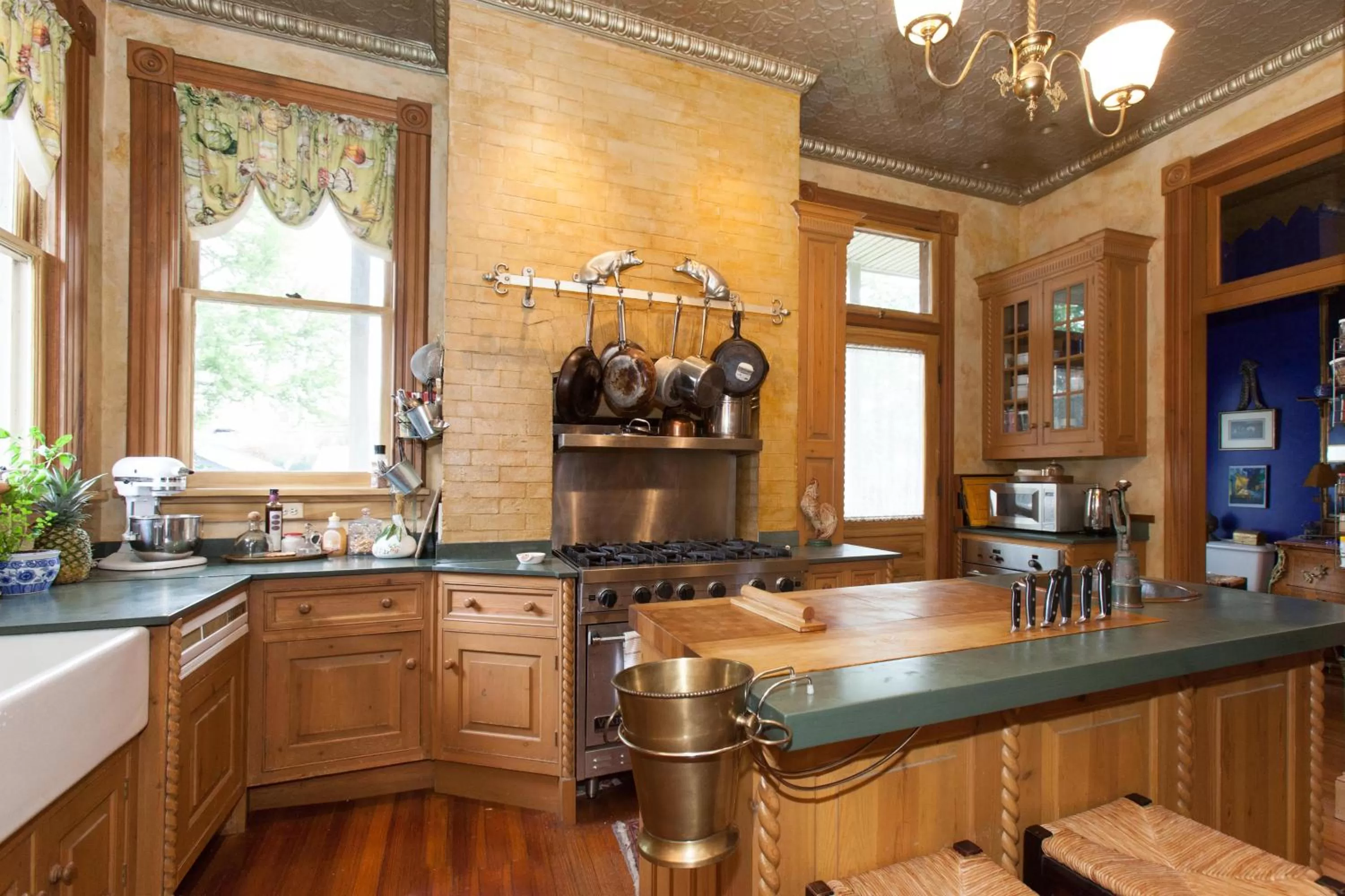 Restaurant/places to eat in 10 Clarke