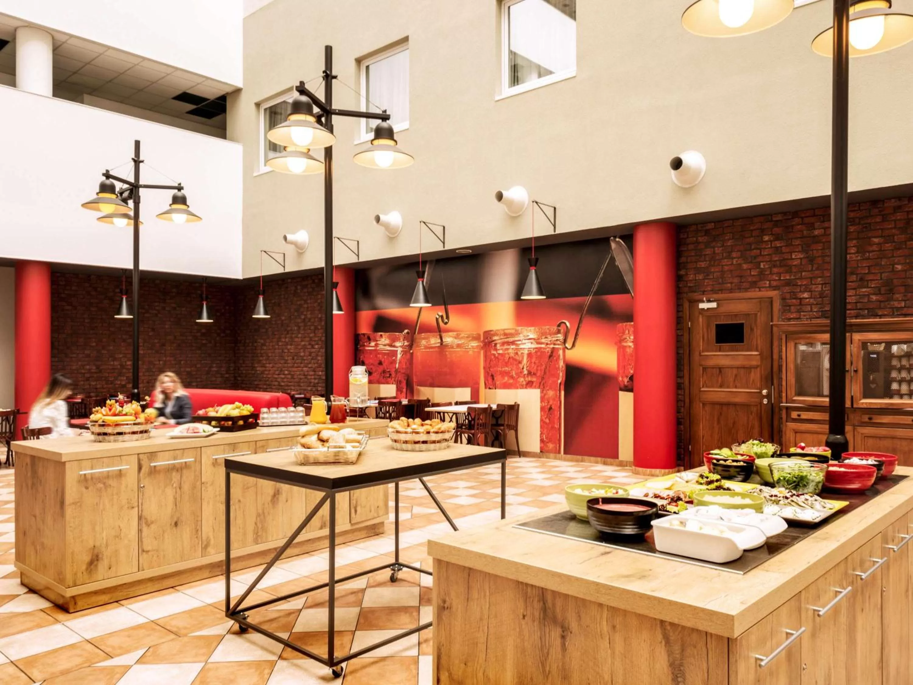 Restaurant/places to eat in Hotel Ibis Łódź Centrum