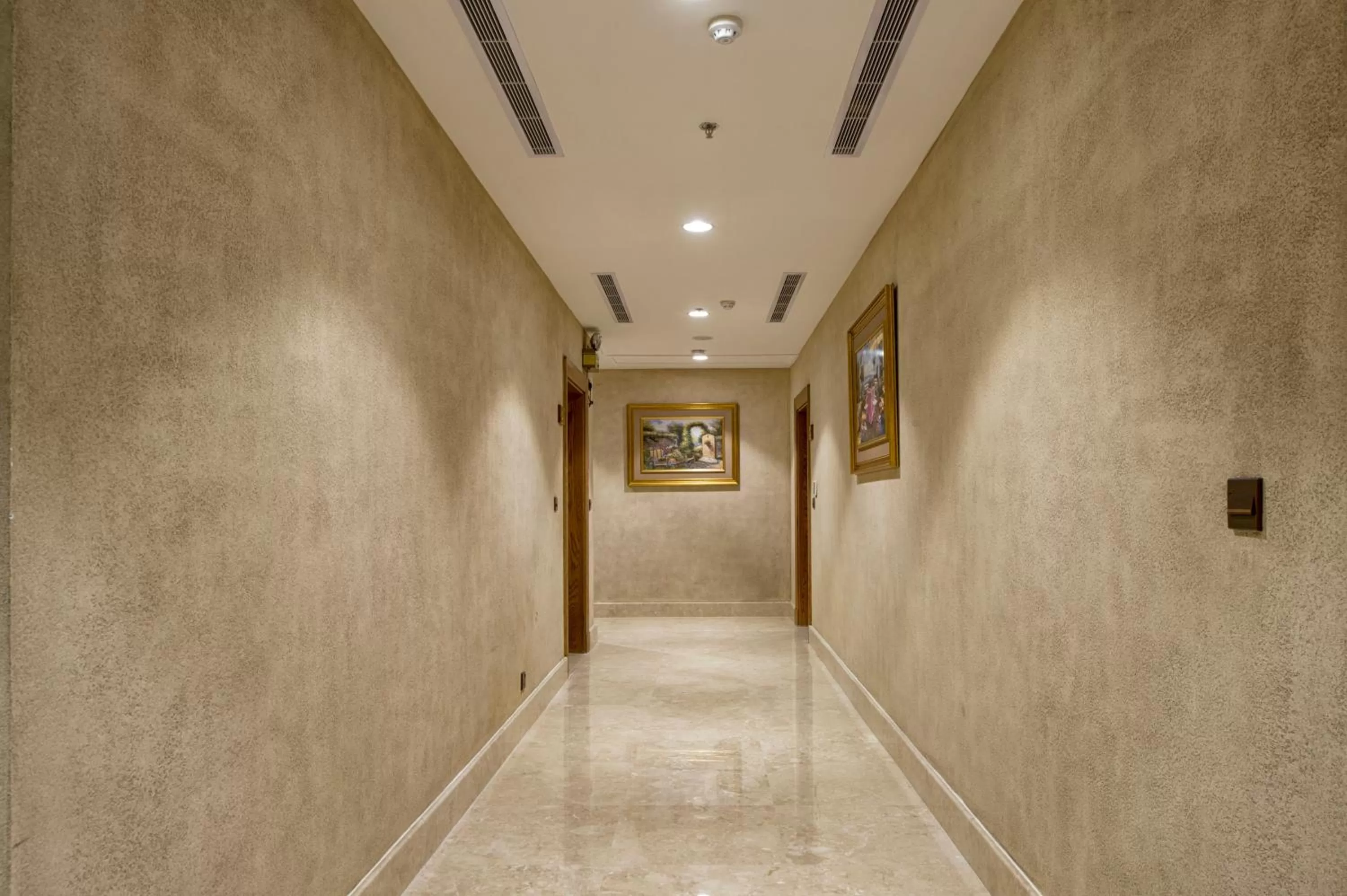 Food in Classical Hotel Suites