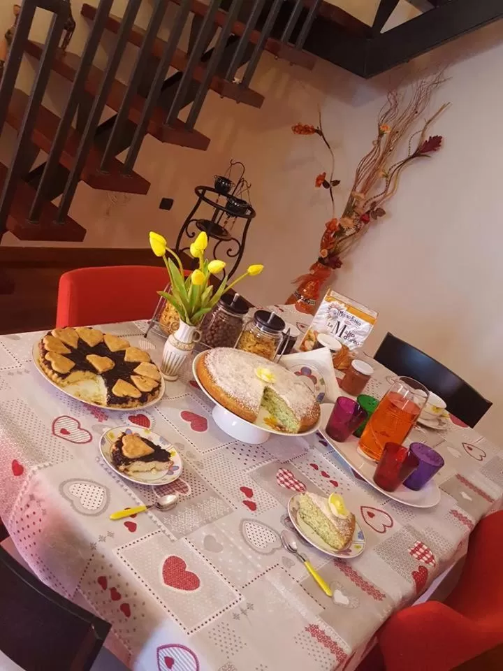 Italian breakfast in Dimora di Mara