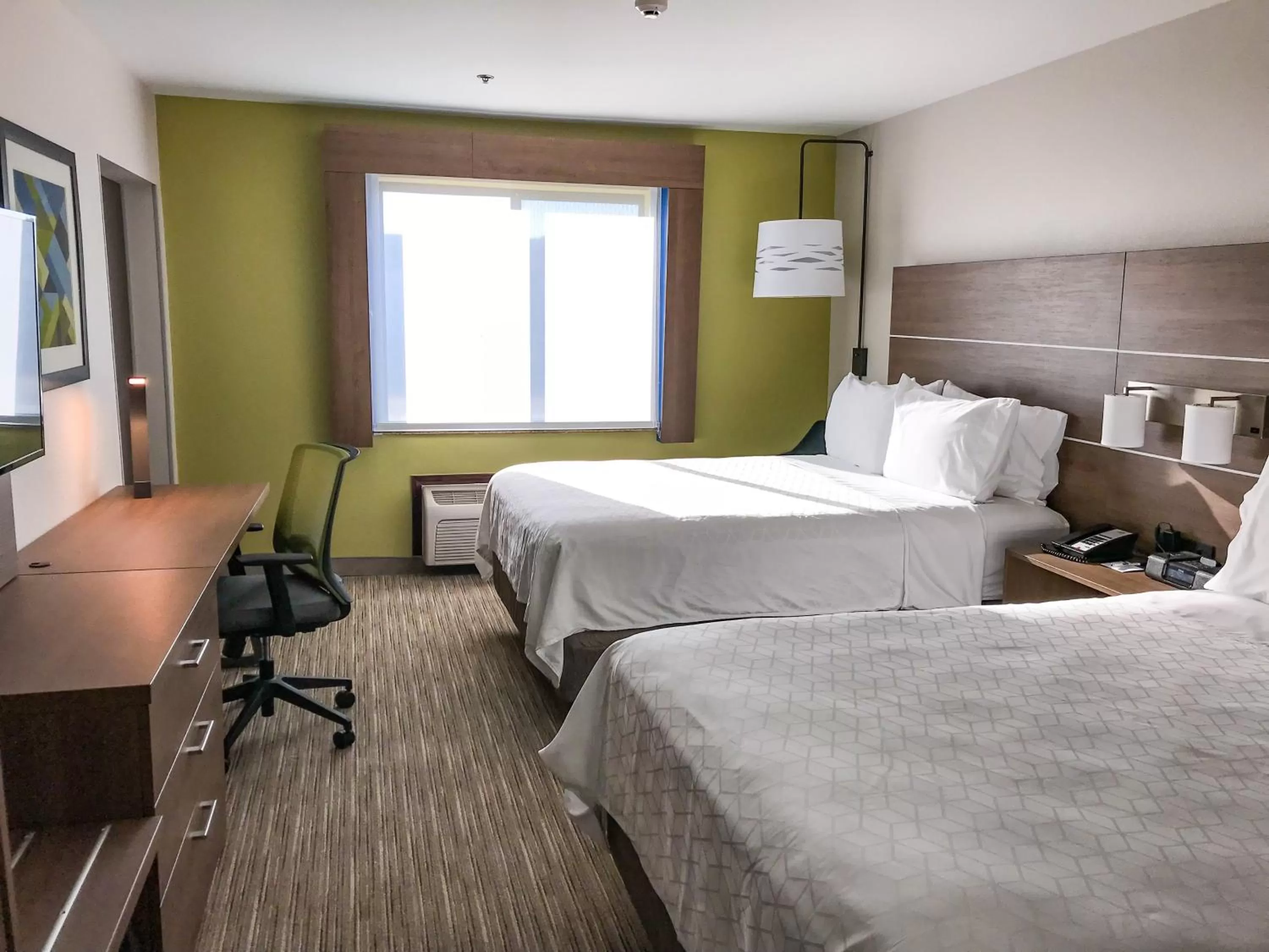 Photo of the whole room, Bed in Holiday Inn Express & Suites Lubbock West by IHG