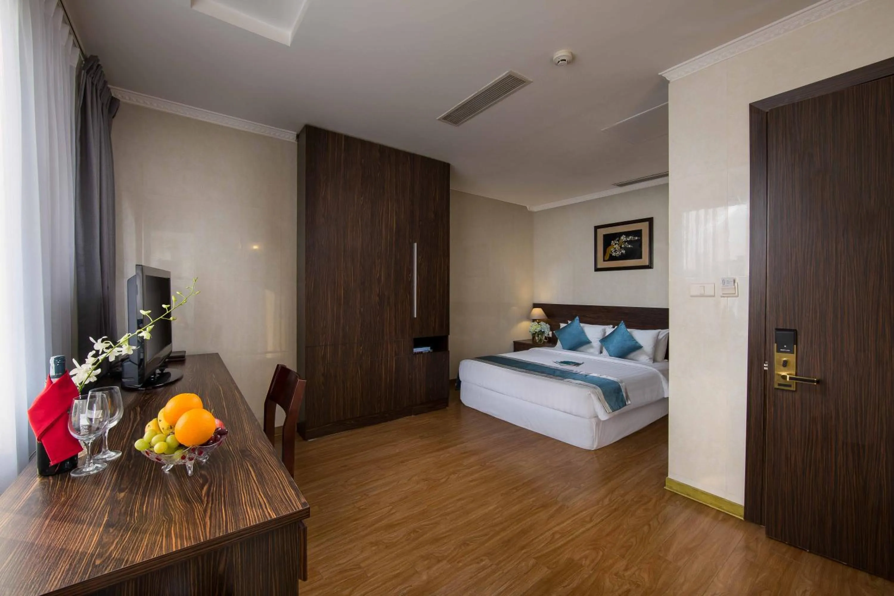 Photo of the whole room, Bed in Danly Hotel