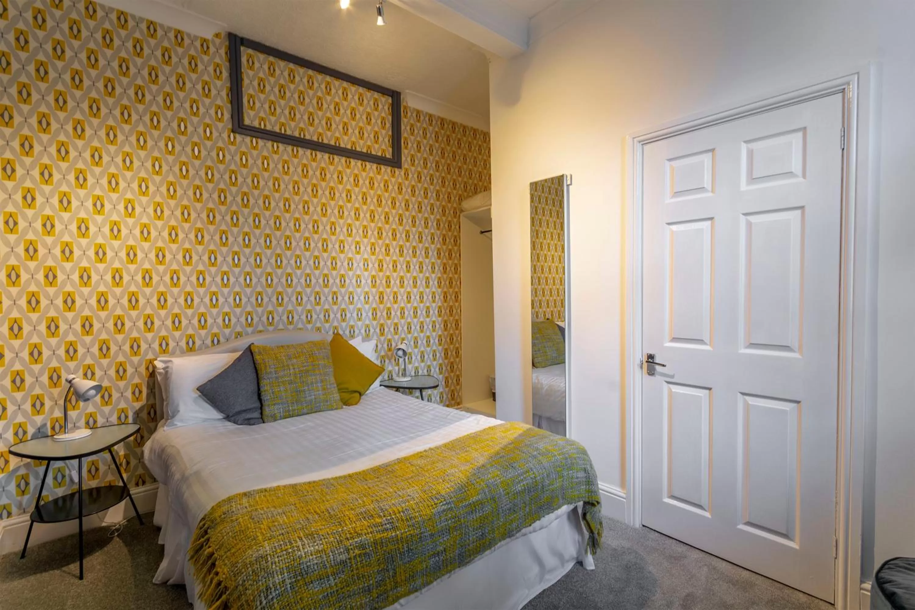 Bedroom, Bed in The Forest Lodge