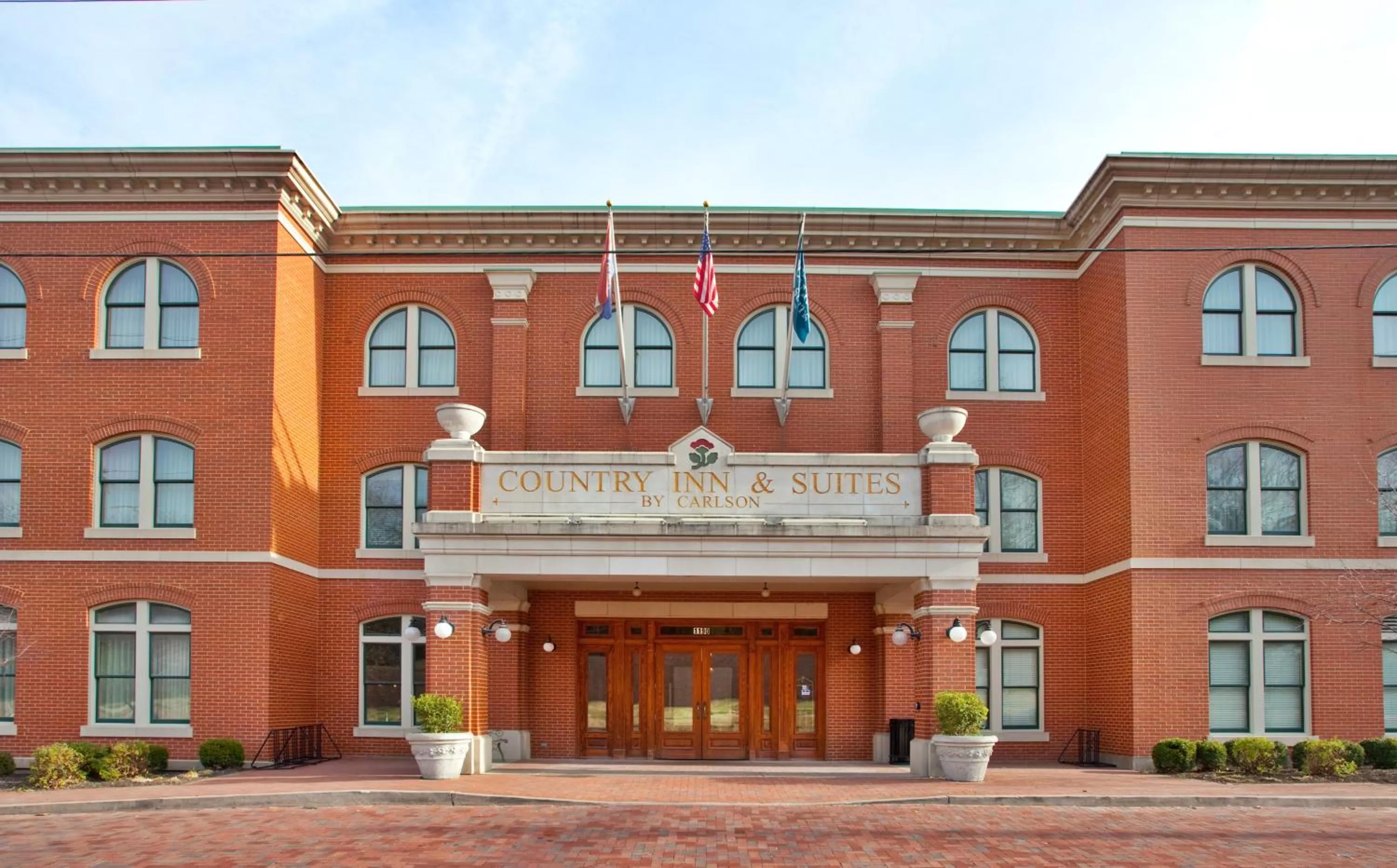 Facade/entrance in Country Inn & Suites by Radisson, St Charles Historic District