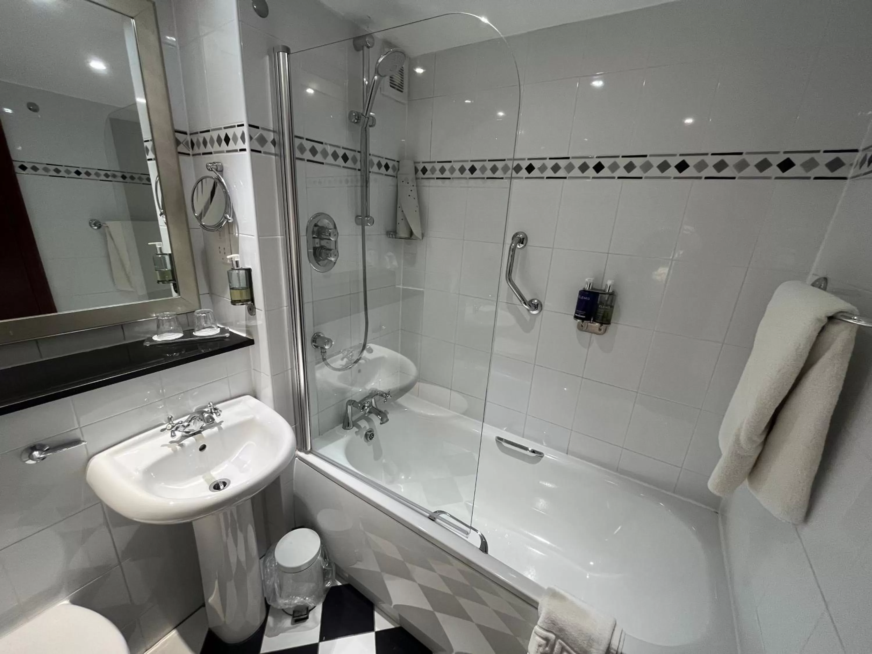 Shower in Macdonald Tickled Trout Hotel