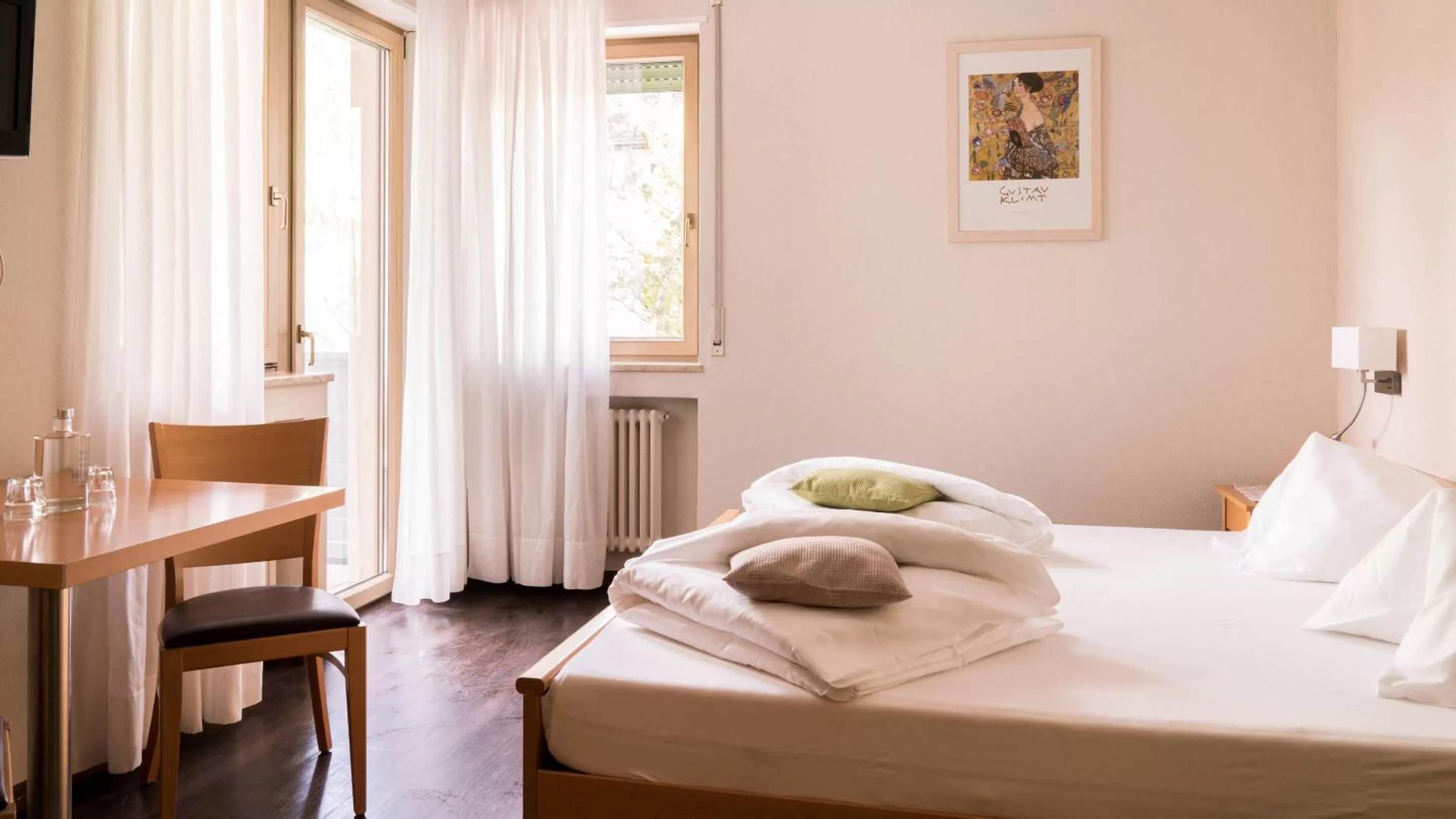 Double or Twin Room in Flora Hotel & Suites