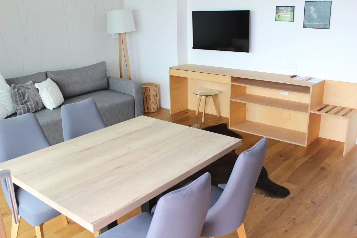 TV/Entertainment Center in ENDEMIT Boutique Hotel & Spa