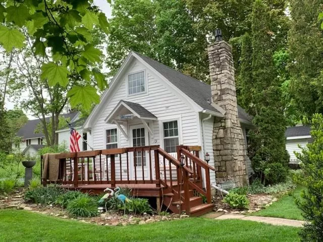 Property building in Cedar Court Inn