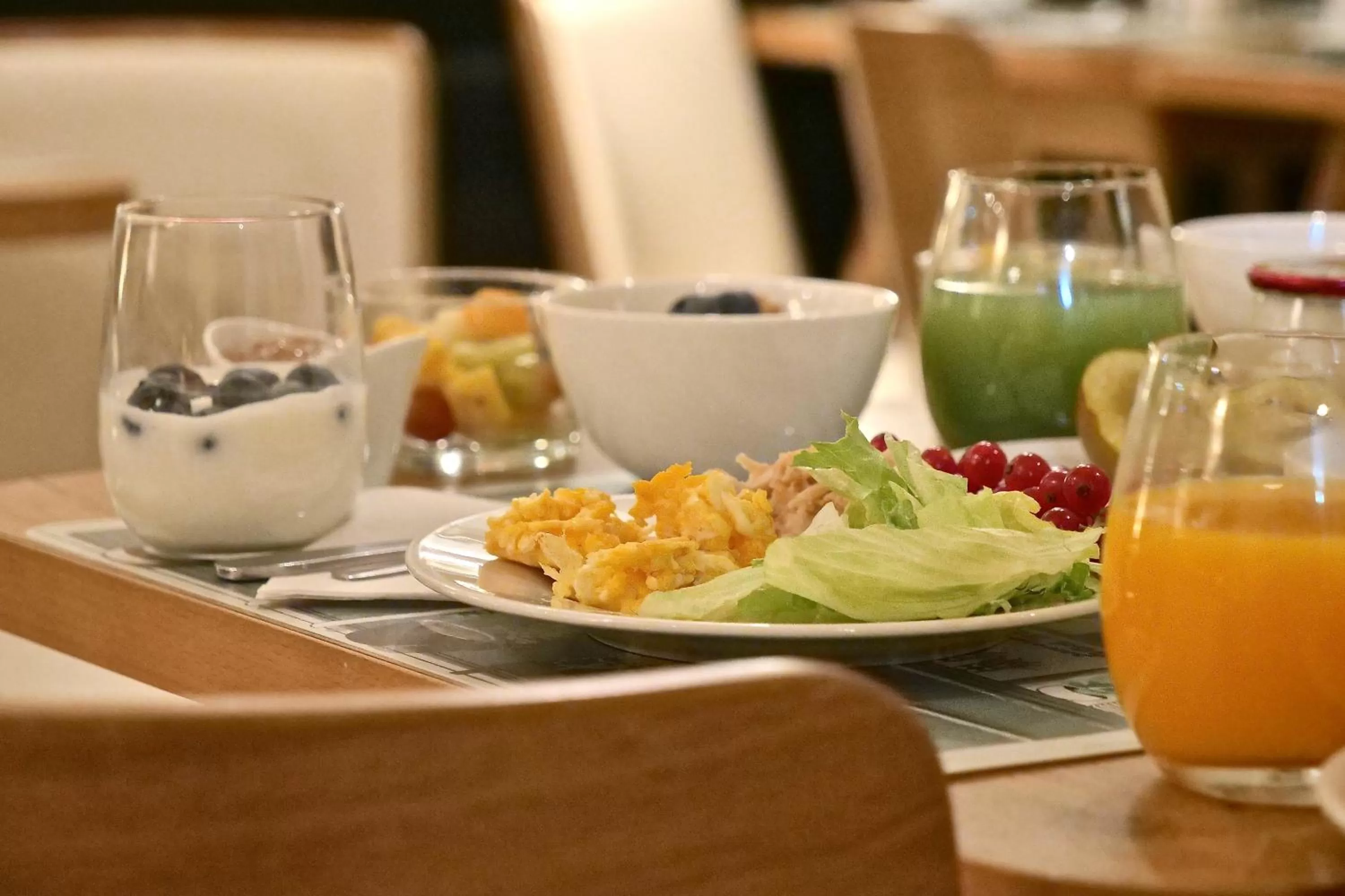 Buffet breakfast in Hôtel de Bellevue Paris Gare du Nord