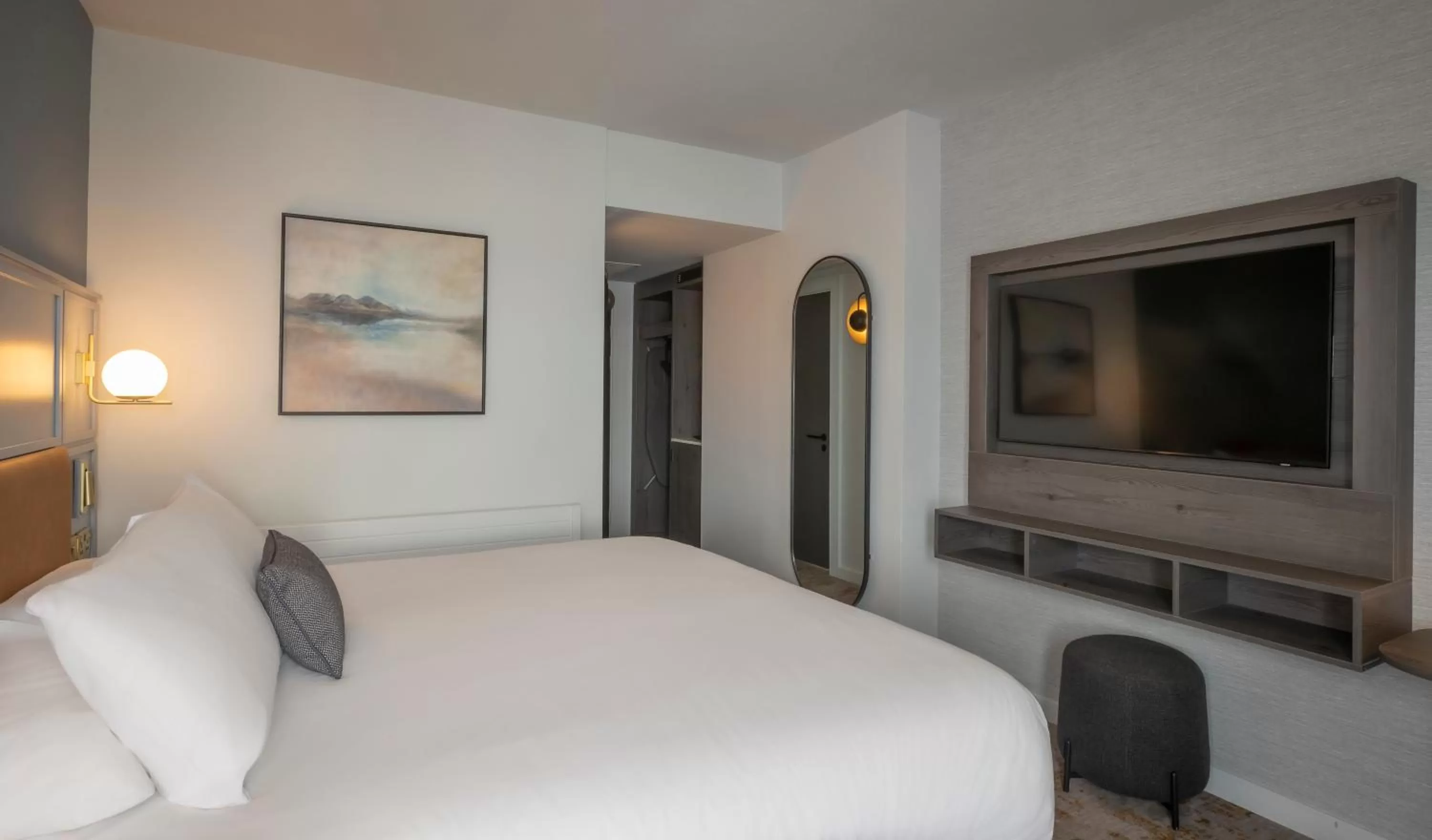 Bedroom, Bed in Leonardo Hotel Galway