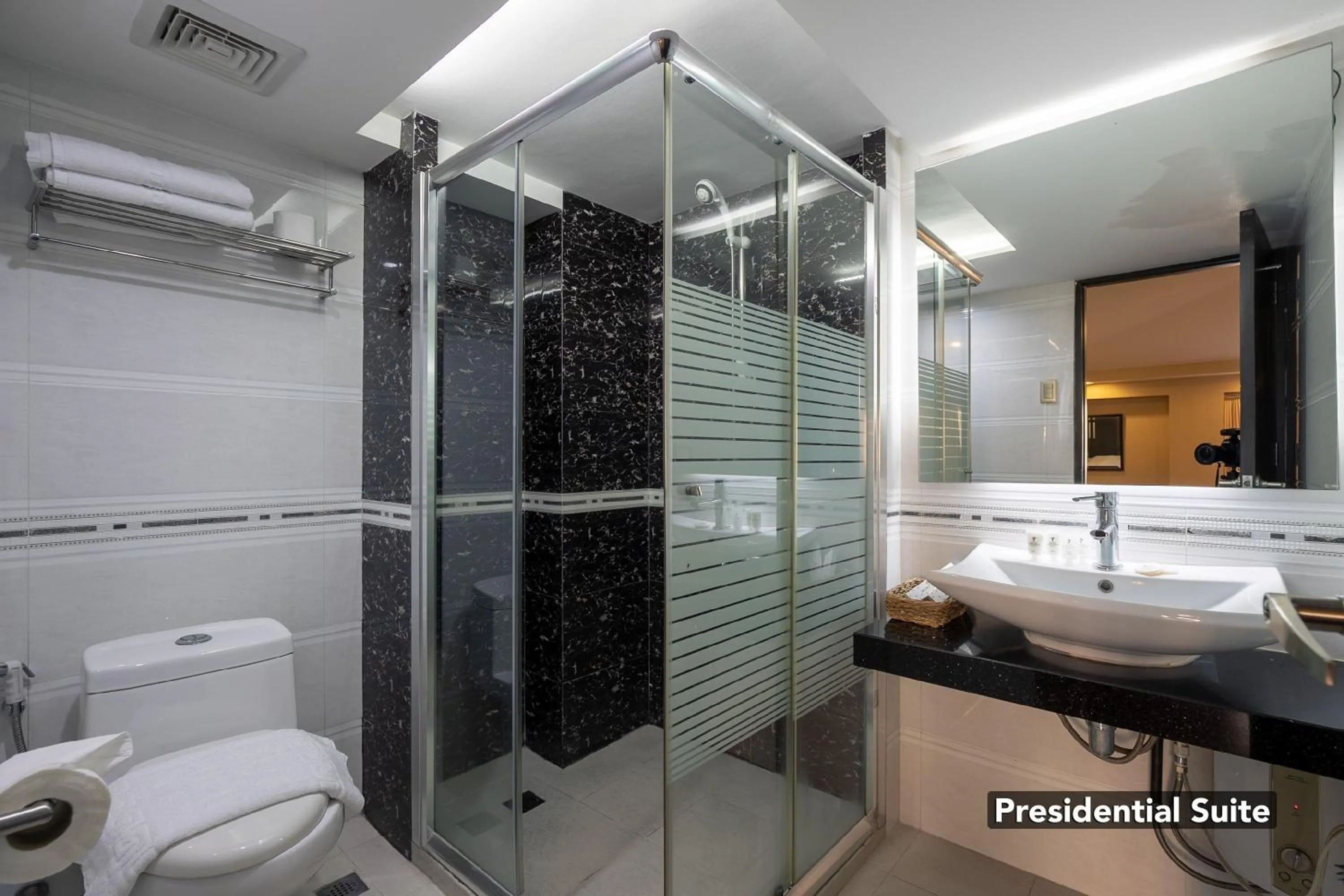 Bathroom in Orchid Garden Suites