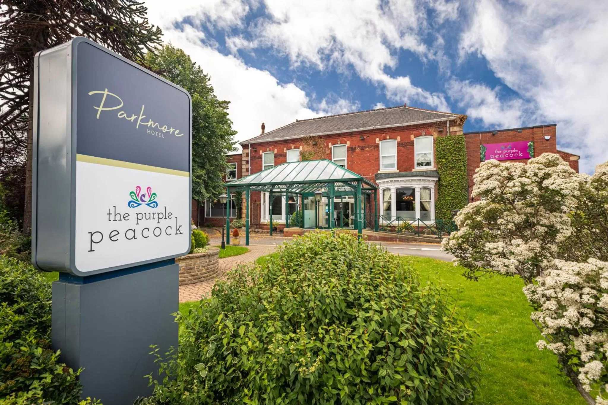 Facade/entrance in Parkmore Hotel & Leisure Club, Sure Hotel Collection by BW