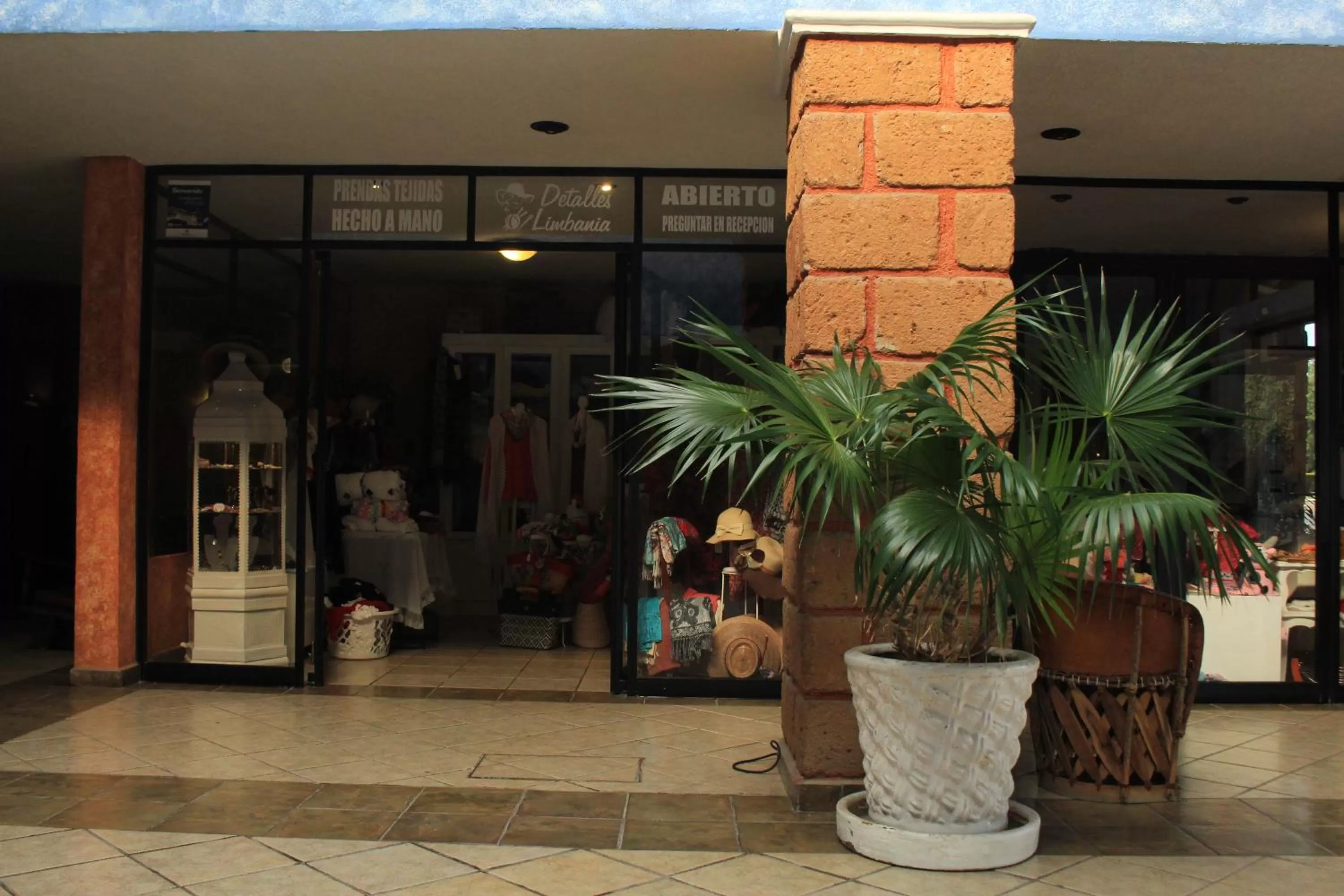 Facade/entrance in Hotel Meson del Puente