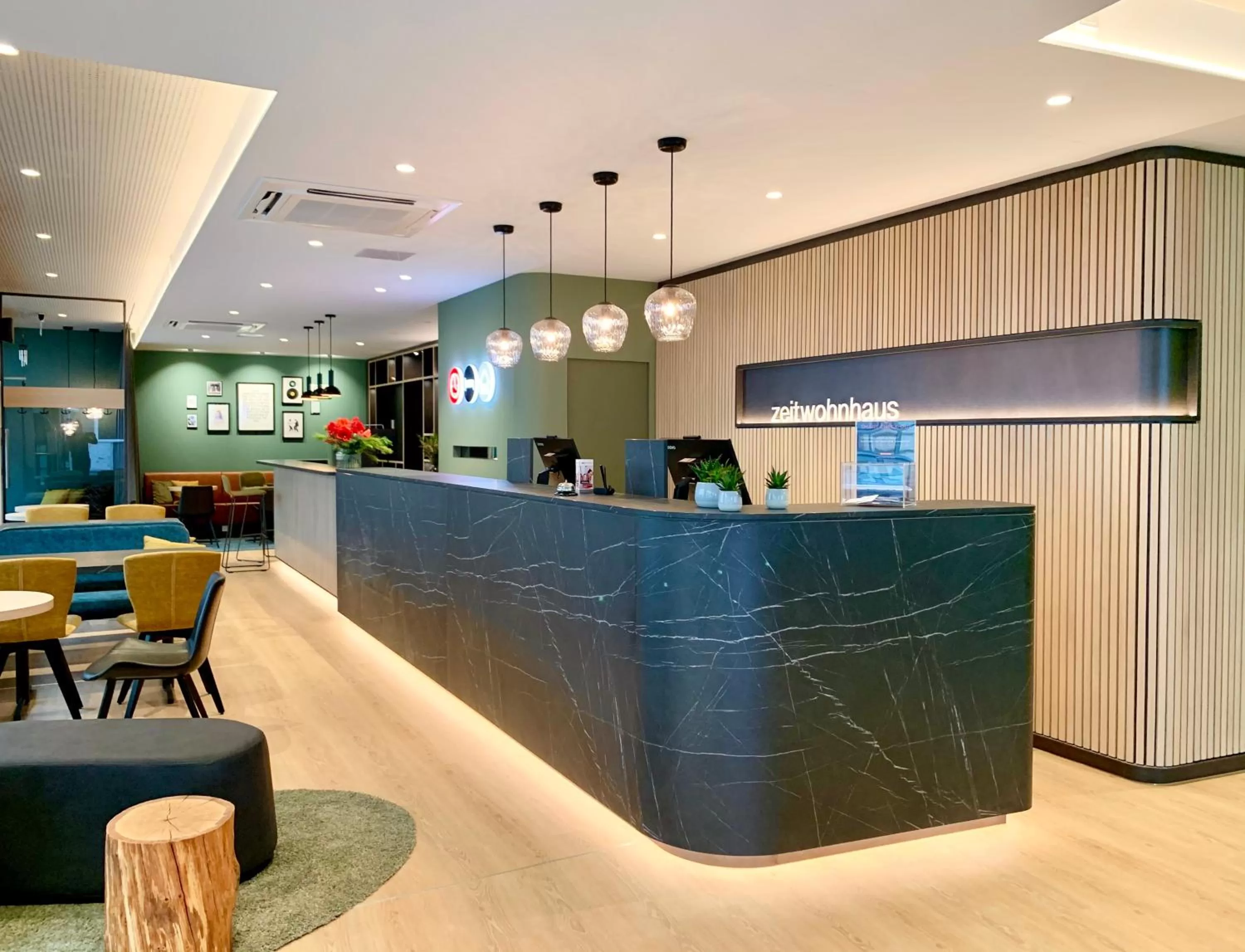 Lobby or reception in zeitwohnhaus SUITE-HOTEL & SERVICED APARTMENTS