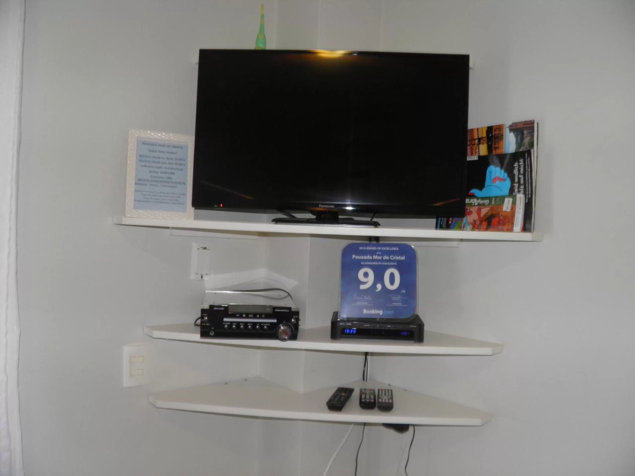 TV and multimedia, TV/Entertainment Center in Pousada Mar de Cristal