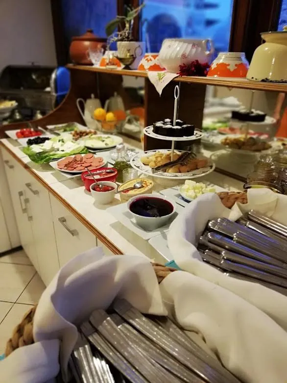 Buffet breakfast in Turkoman Hotel