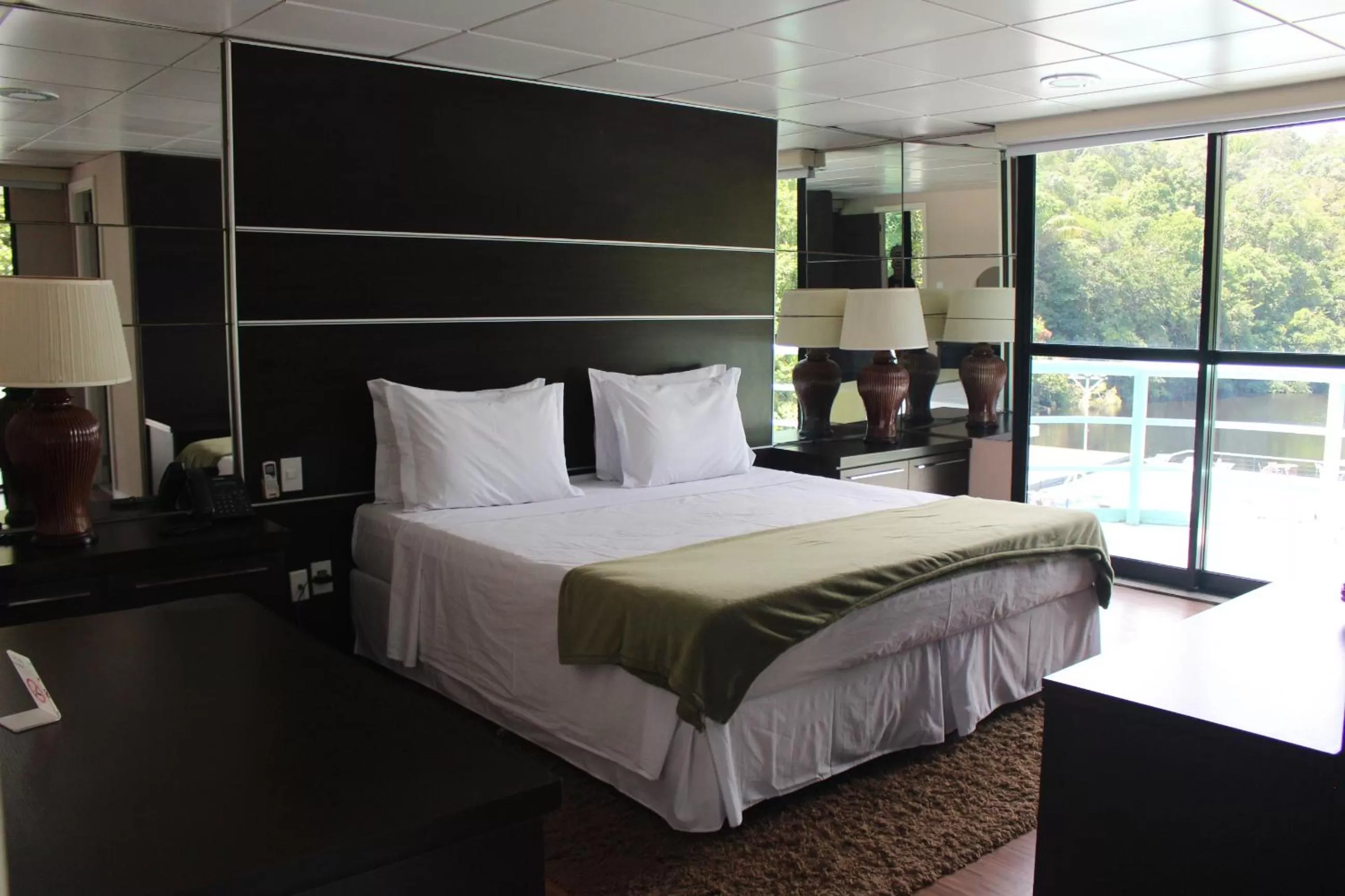 Photo of the whole room, Bed in Uiara Amazon Resort