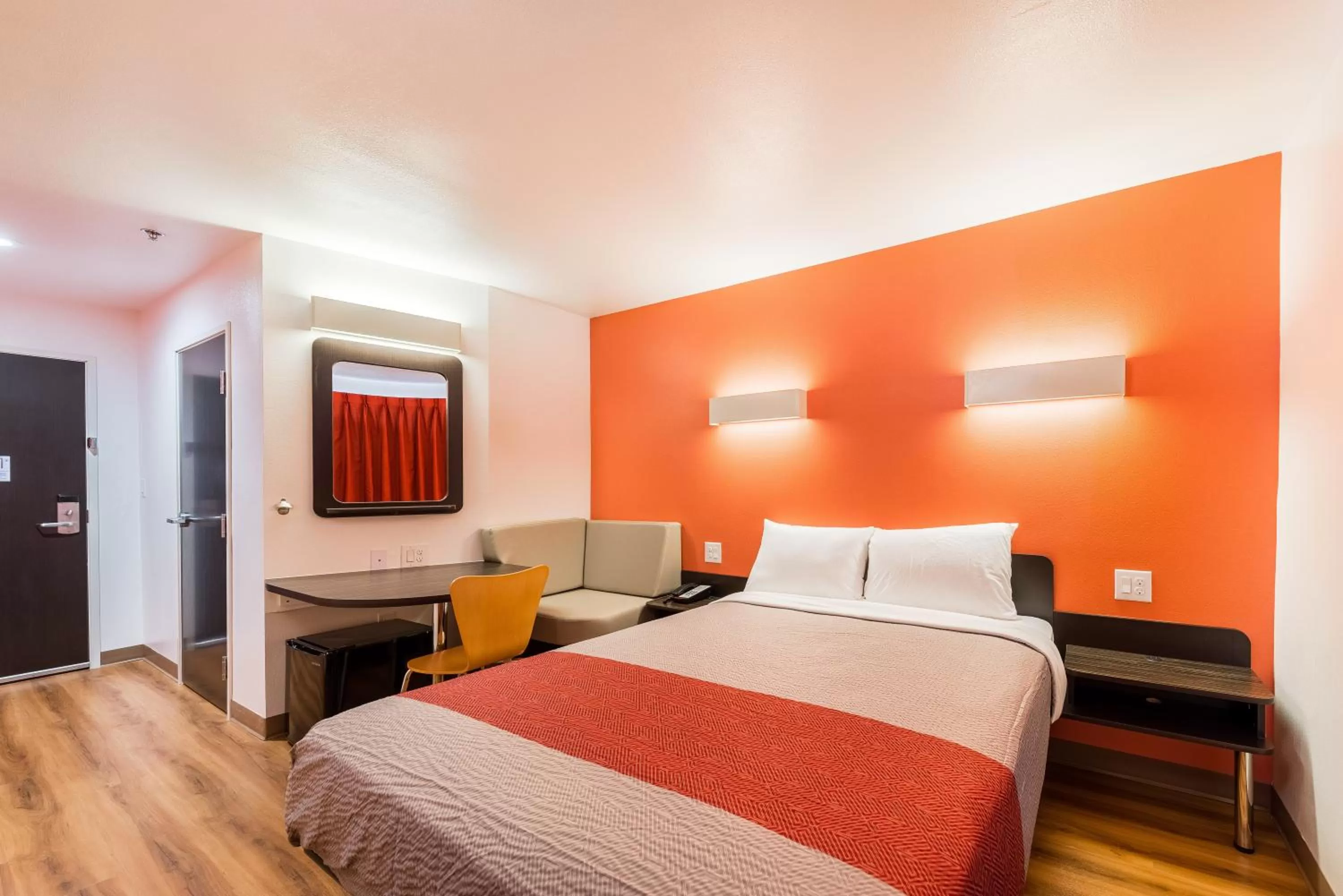 Bedroom, Bed in Motel 6 Fort Worth, TX - North - Saginaw