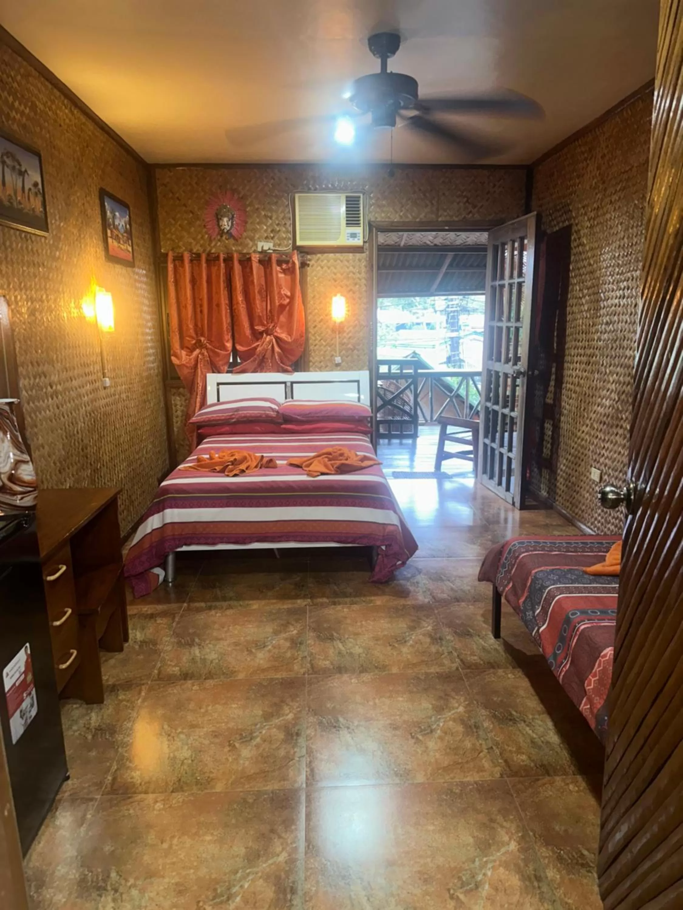Photo of the whole room, Bed in Lala Panzi Bed and Breakfast