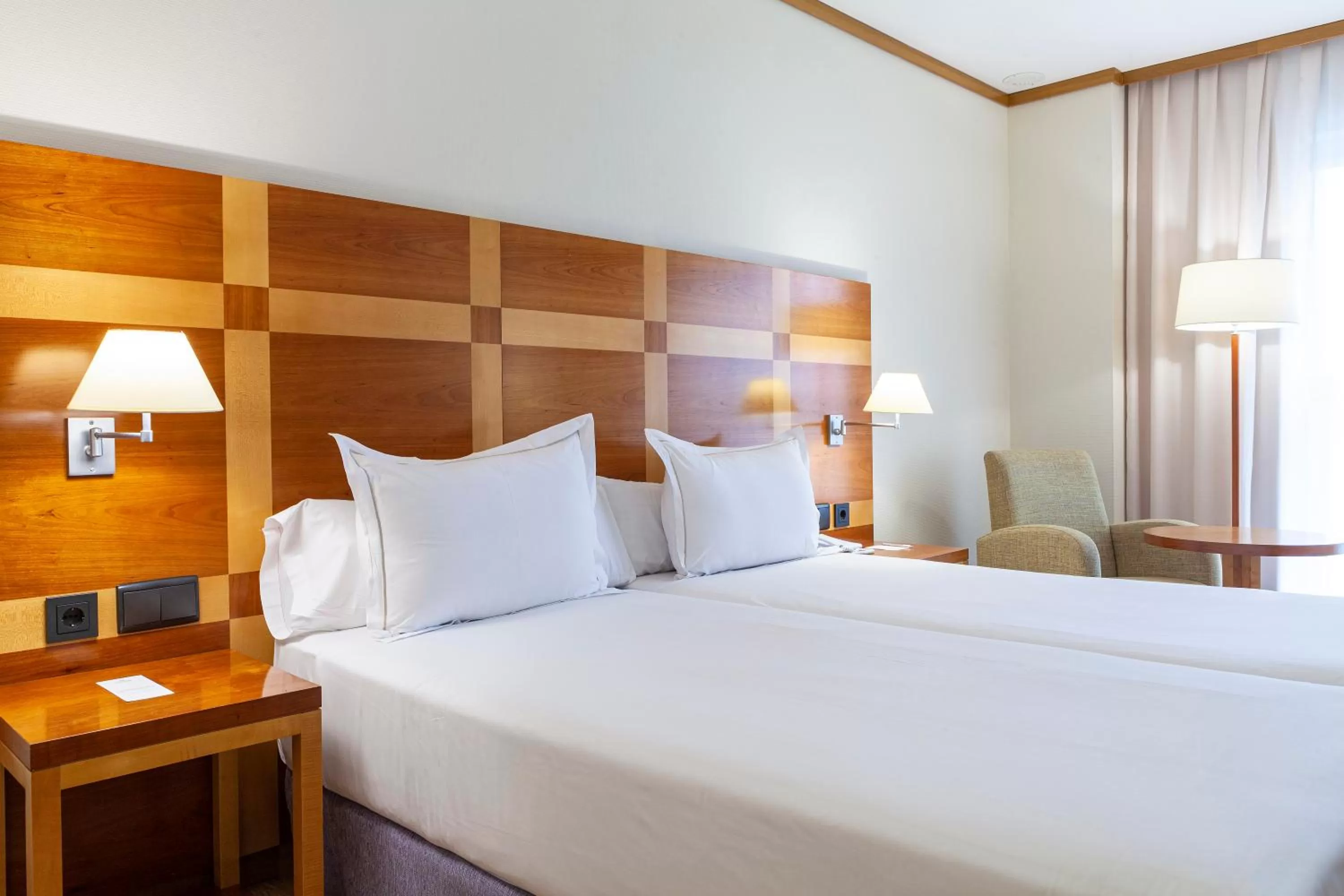 Bed in Senator Parque Central