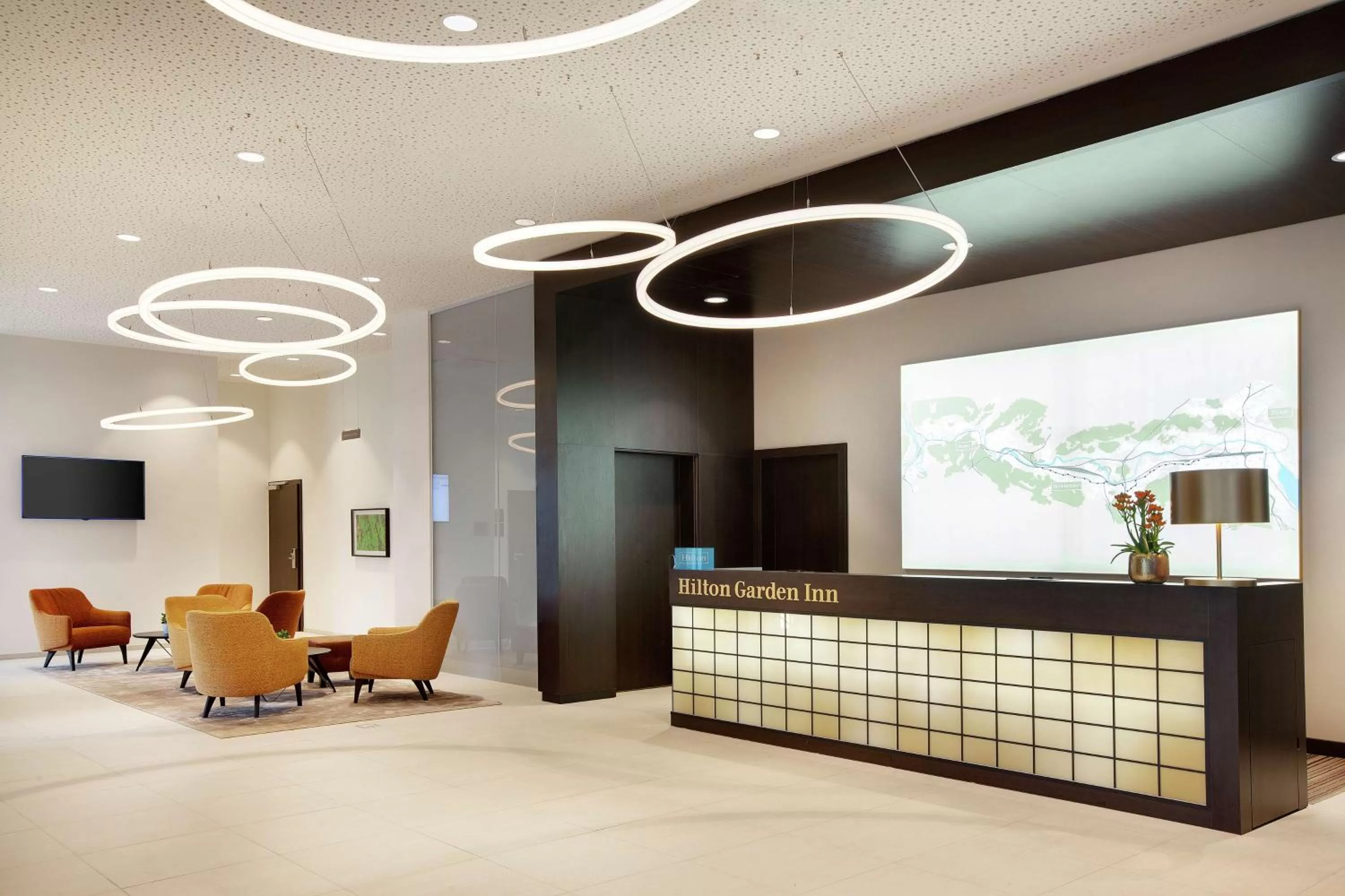 Lobby or reception in Hilton Garden Inn Zurich Limmattal