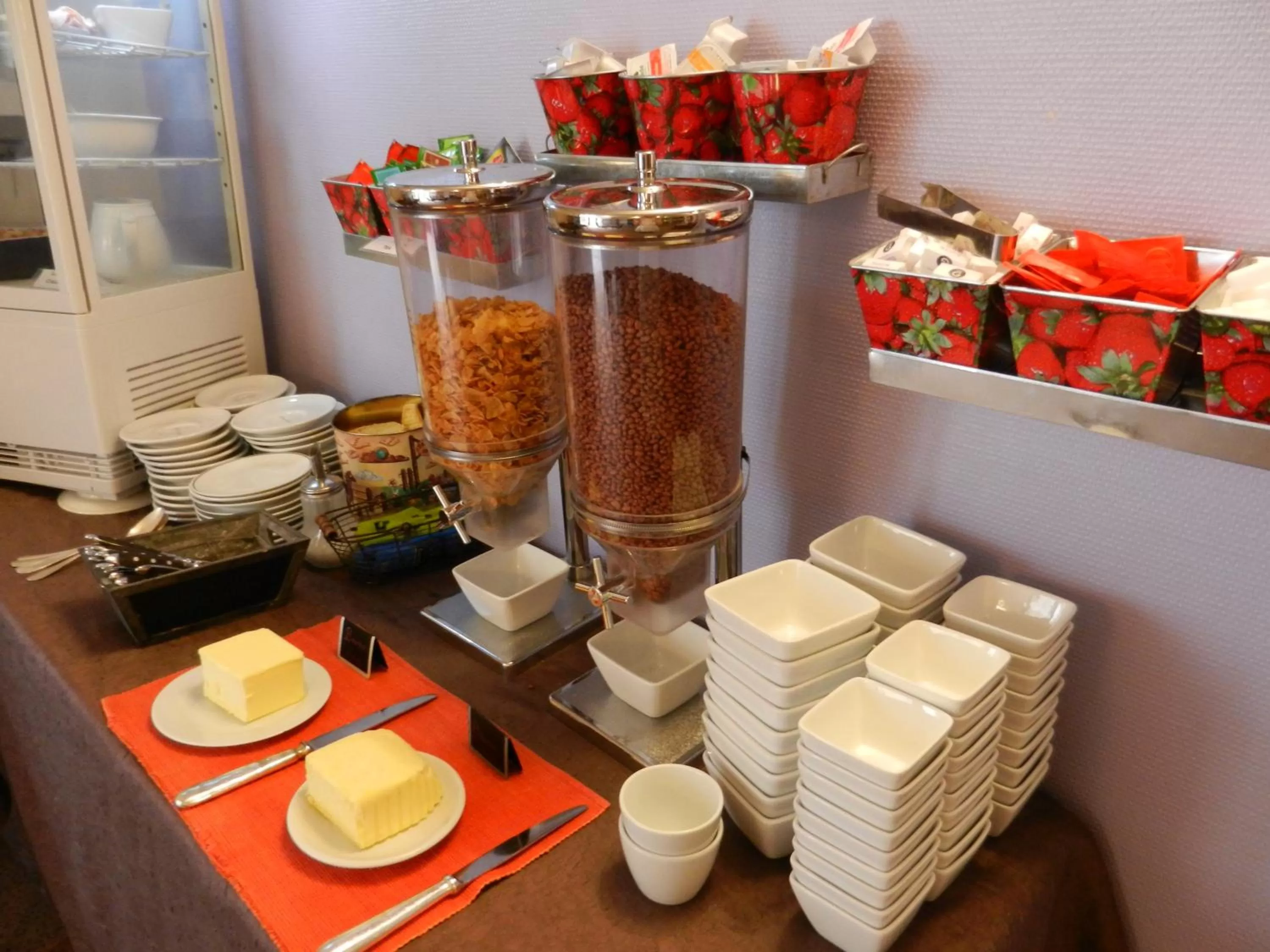 Breakfast in L'HÔTEL de CHARTRES