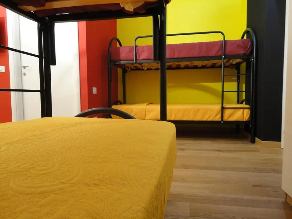 Photo of the whole room, Bed in Pavia Ostello