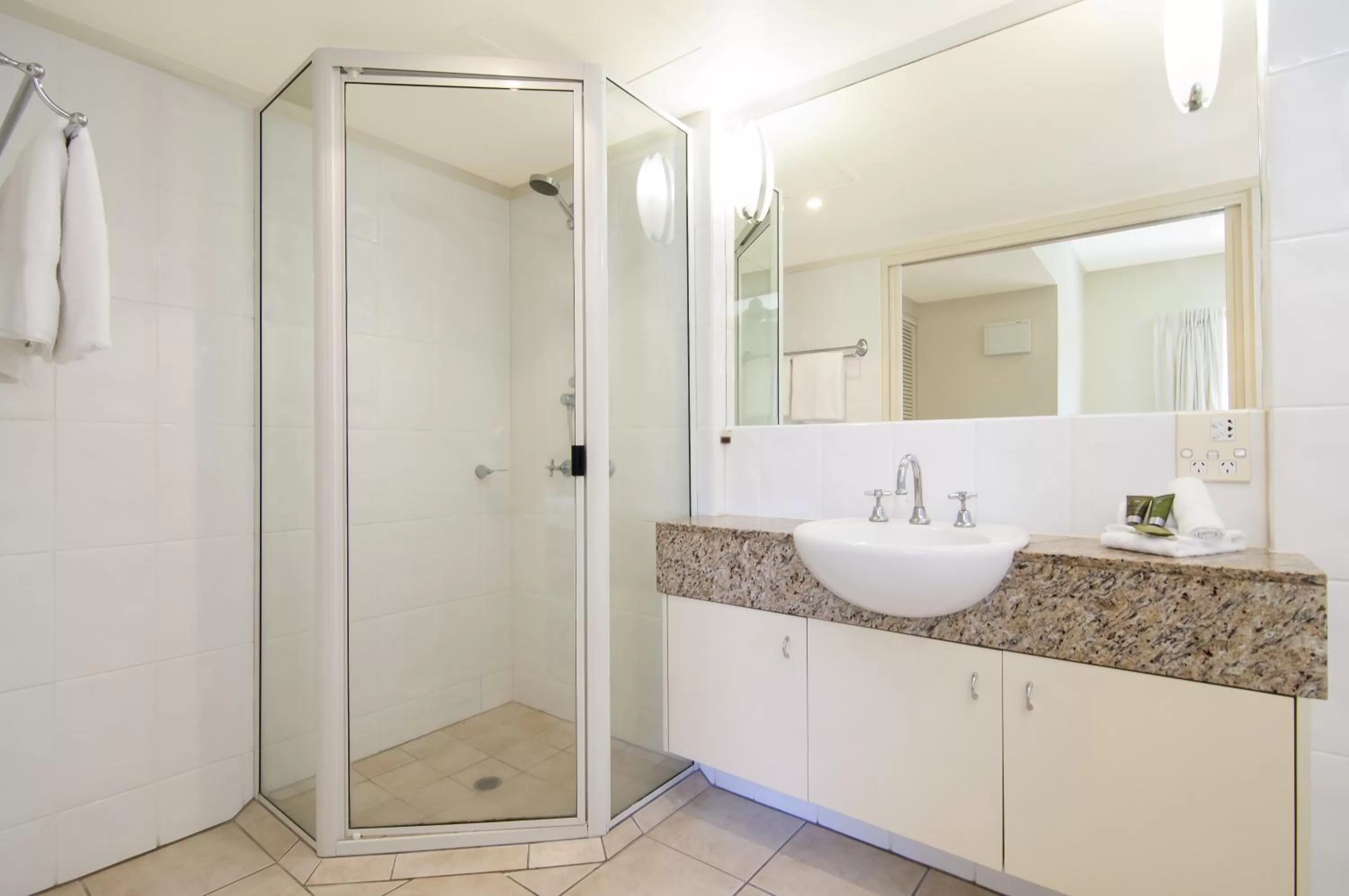 Bathroom in Mowbray By The Sea