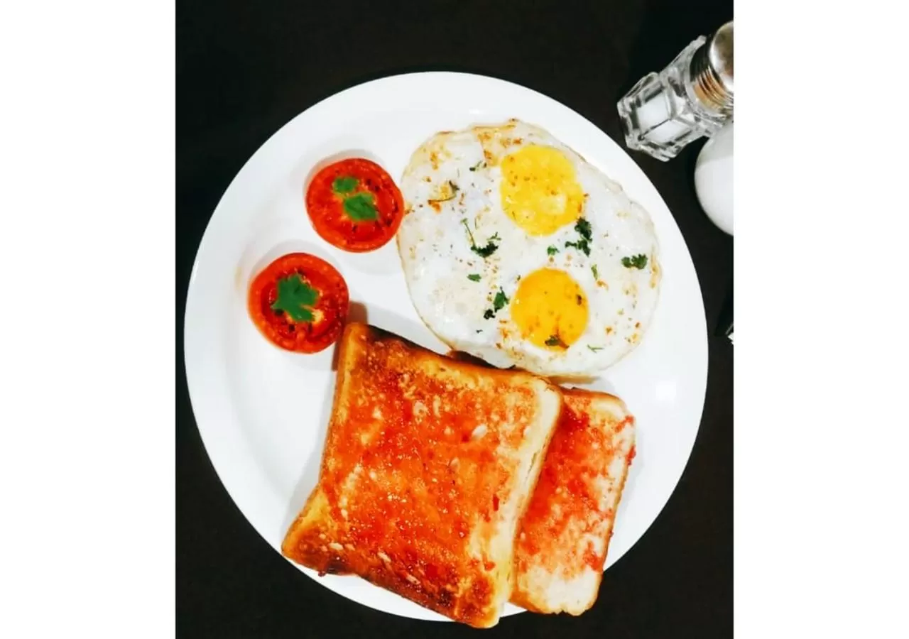 Restaurant/places to eat in Hotel Planet Four