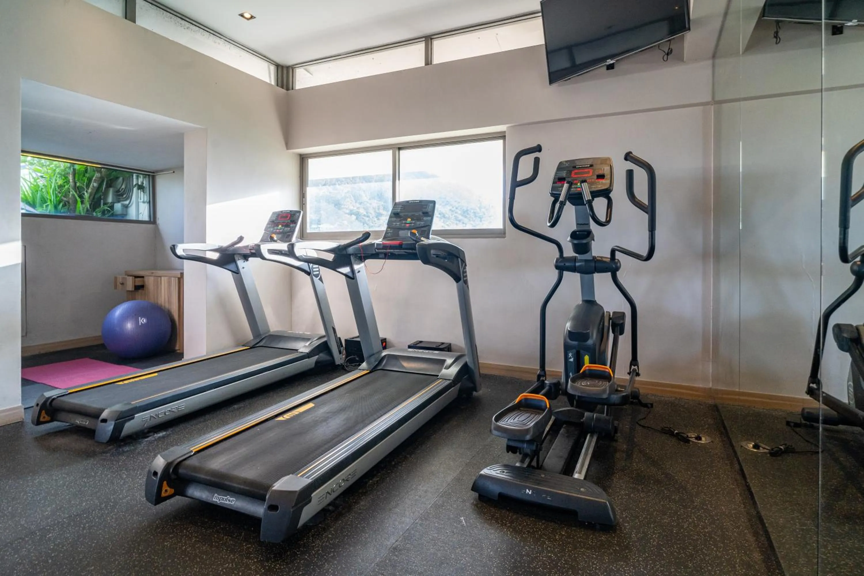 Fitness centre/facilities in Mercure Phuket Patong Journeyhub