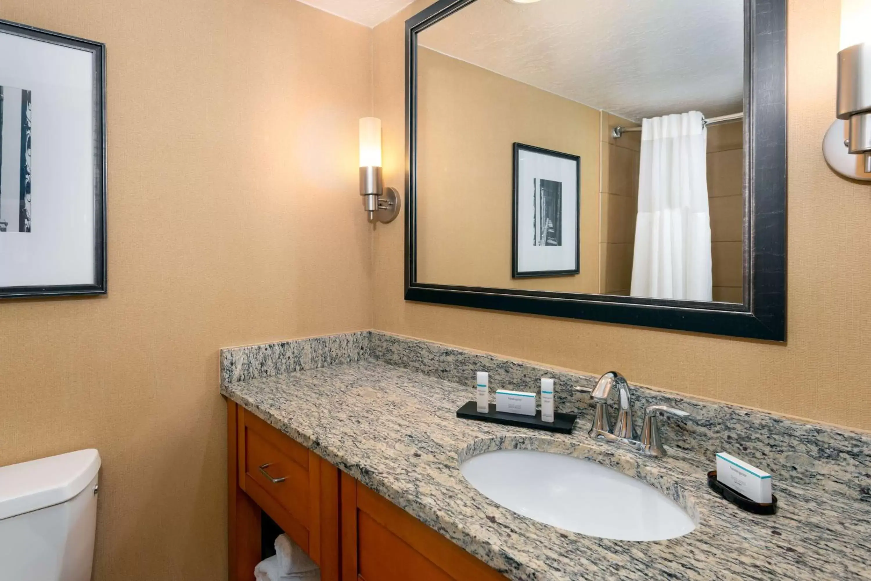 Suite with Two Double Beds - Non-Smoking in Embassy Suites by Hilton Kansas City International Airport Suite with Two Double Beds - Non-Smoking in Embassy Suites by Hilton Kansas City International Airport