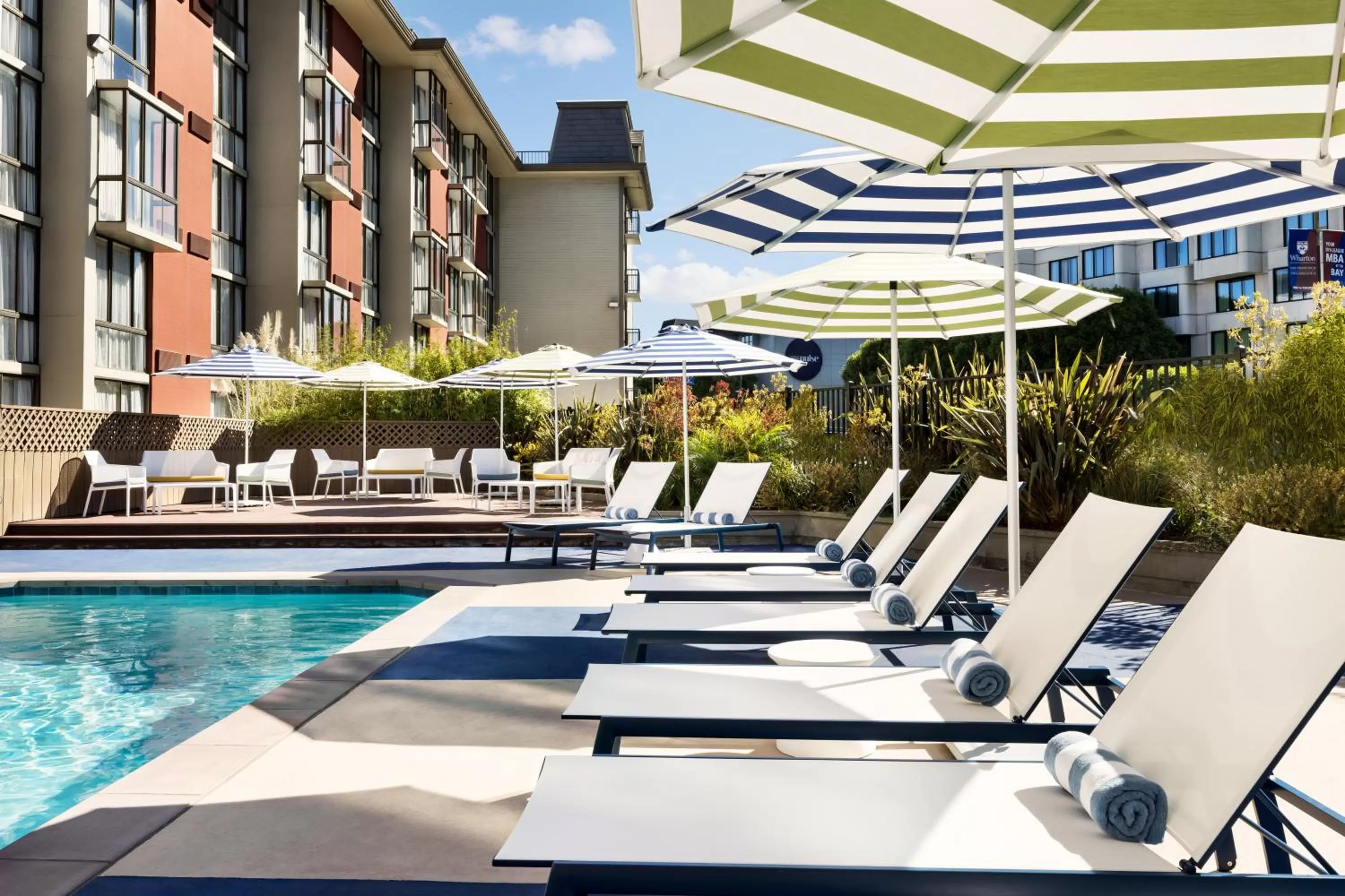 Swimming pool in Hotel Caza Fisherman's Wharf