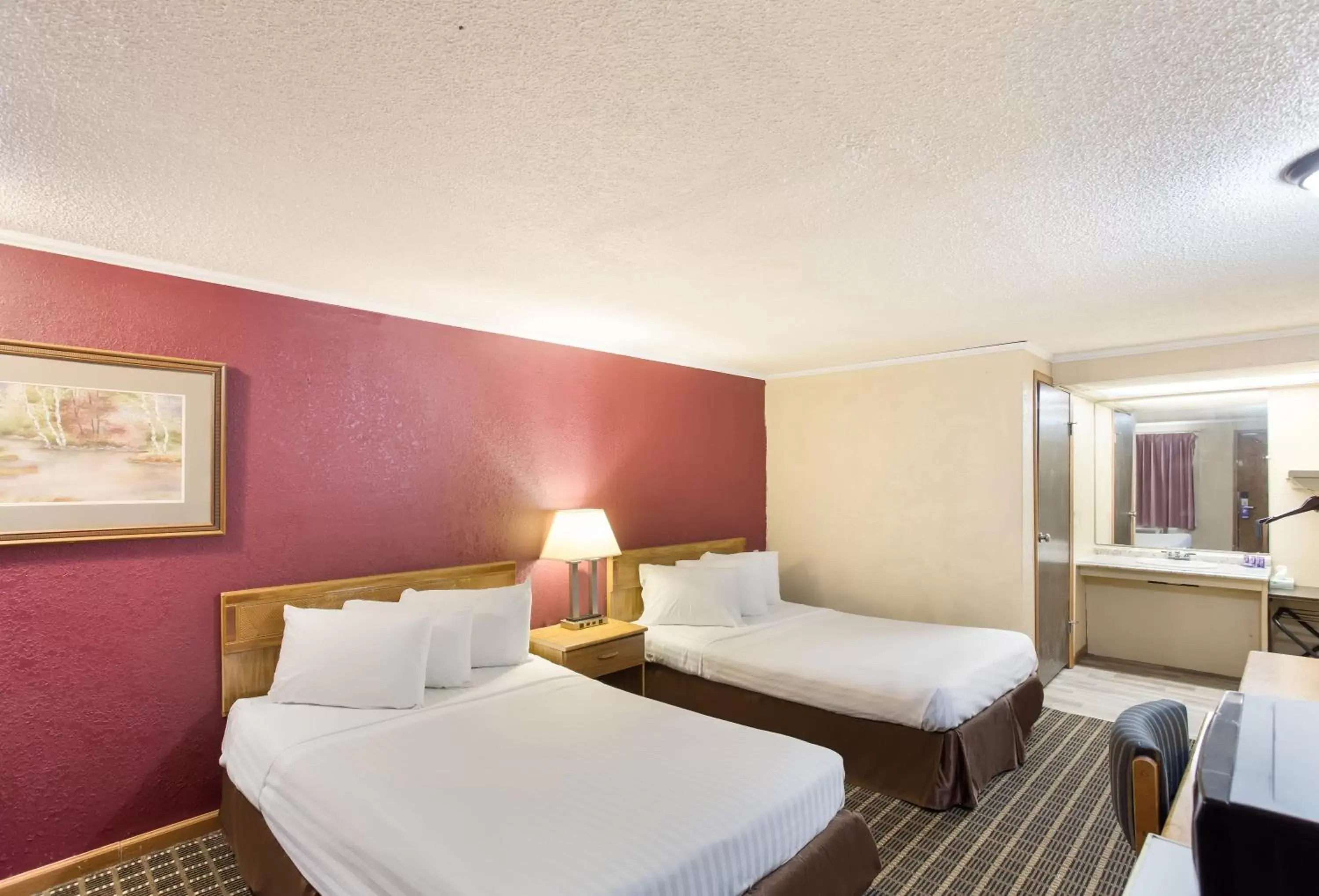 Double Room - Disability Access - Smoking in Knights Inn Ashland Double Room - Disability Access - Smoking in Knights Inn Ashland