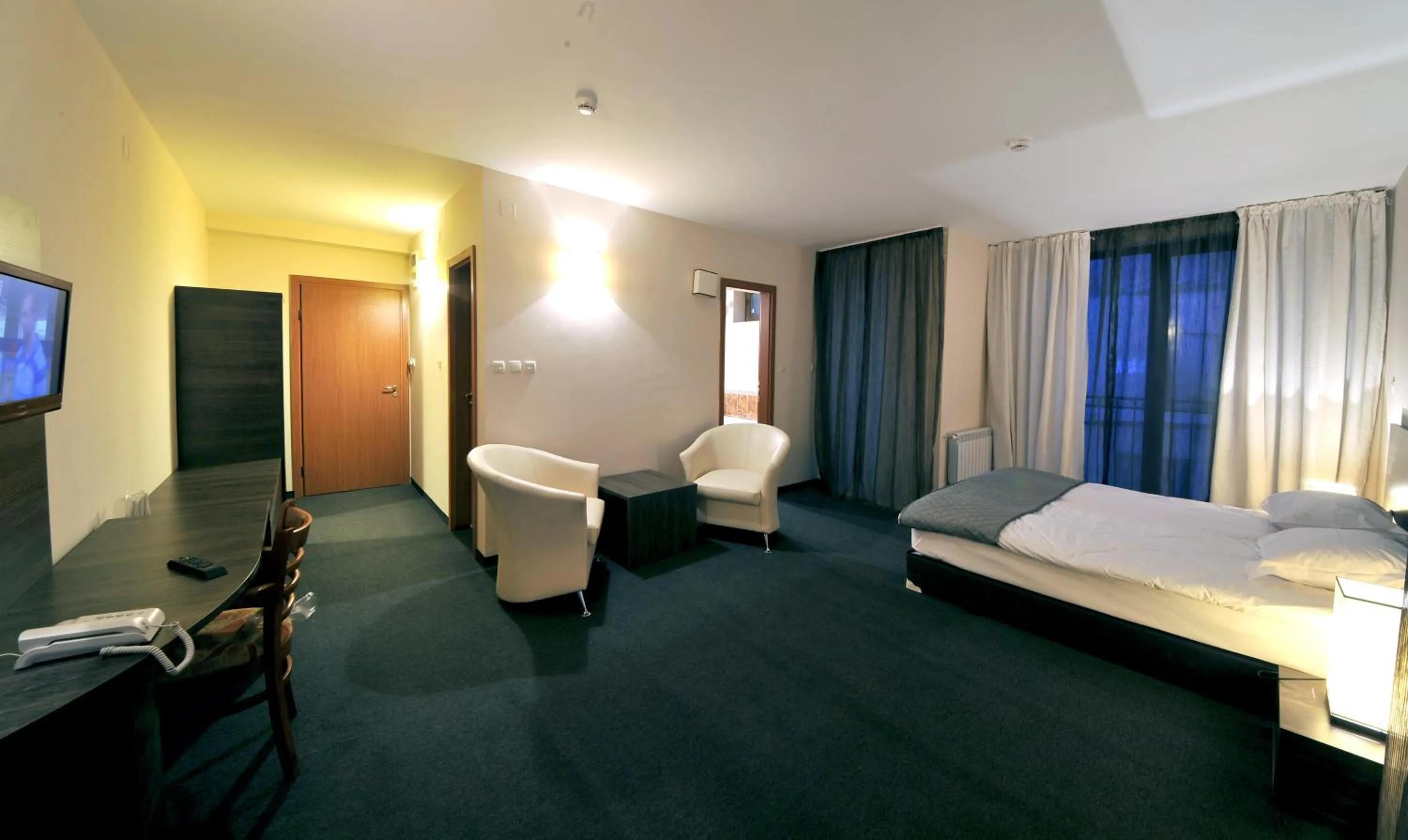 Photo of the whole room, Bed in Vitoshko Lale Hotel