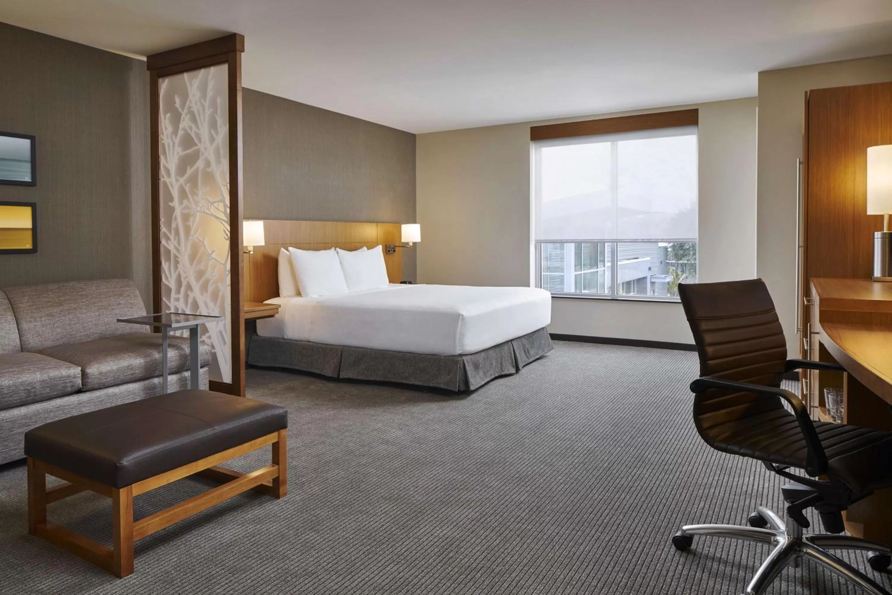 Bedroom, Bed in Hyatt Place Wilmington Riverfront