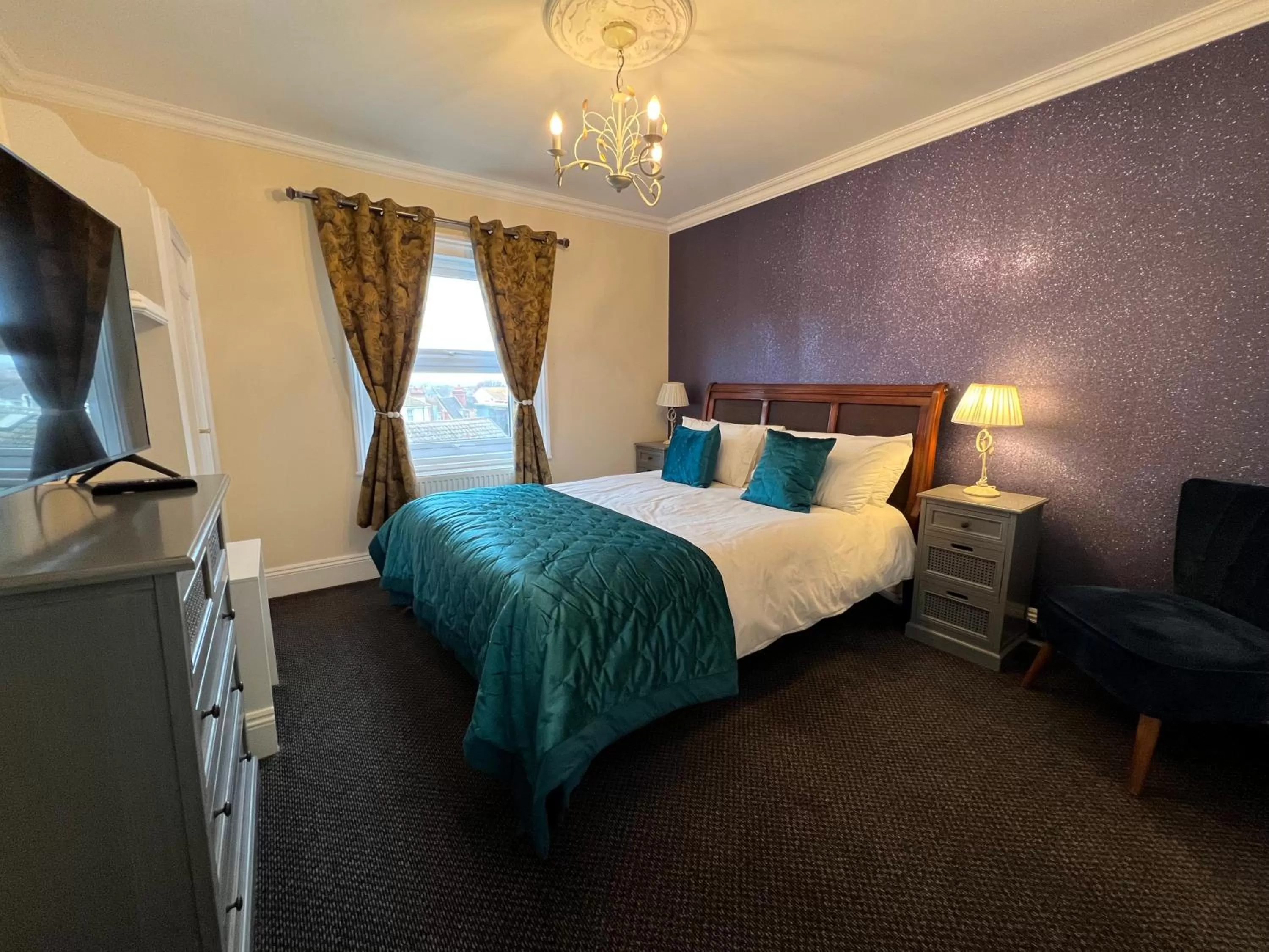 Photo of the whole room, Bed in Atlanta