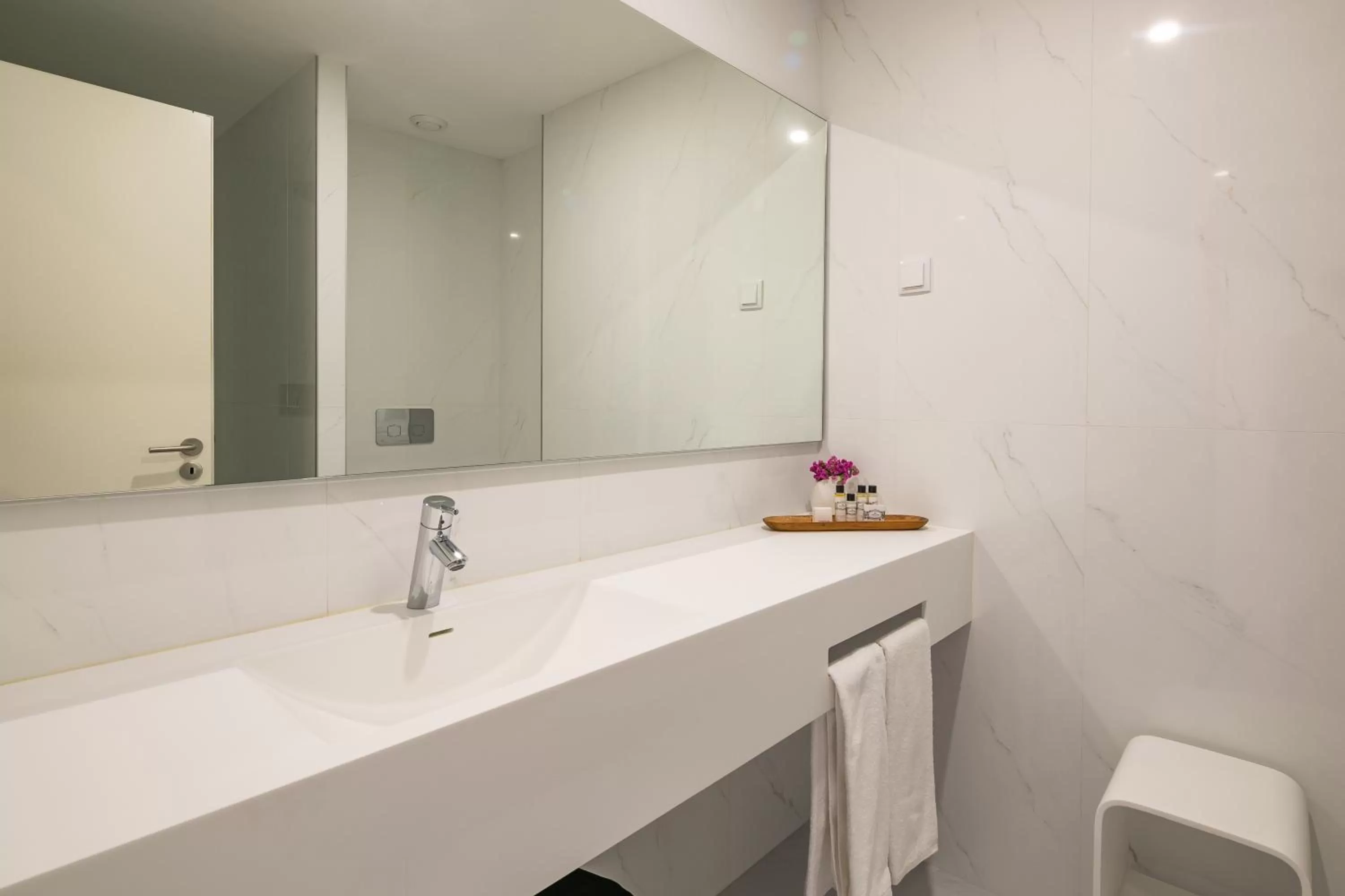 Bathroom in Porto River Infante