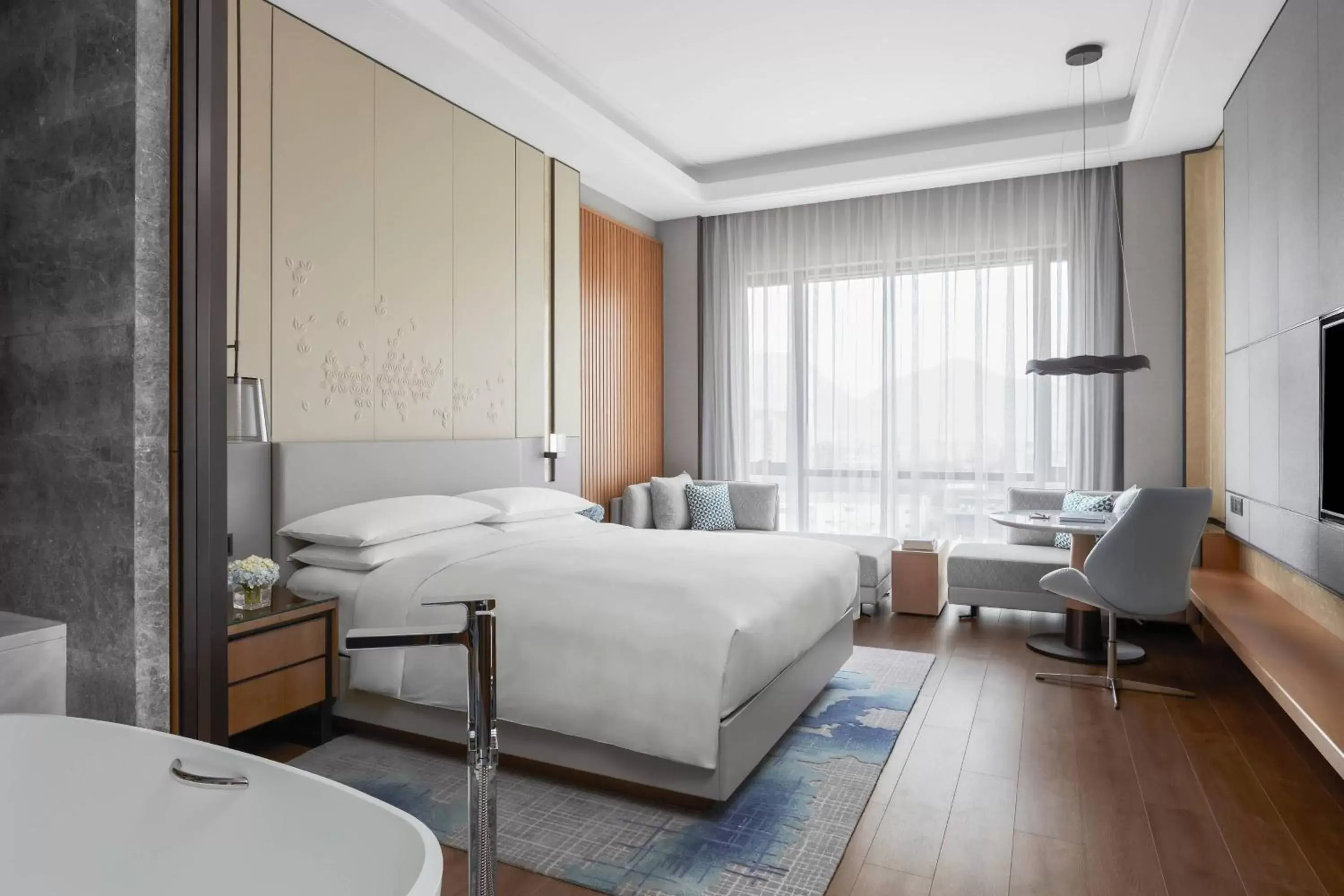 Executive Queen Room, M Club lounge access in Wenzhou Airport Marriott Hotel Executive Queen Room, M Club lounge access in Wenzhou Airport Marriott Hotel