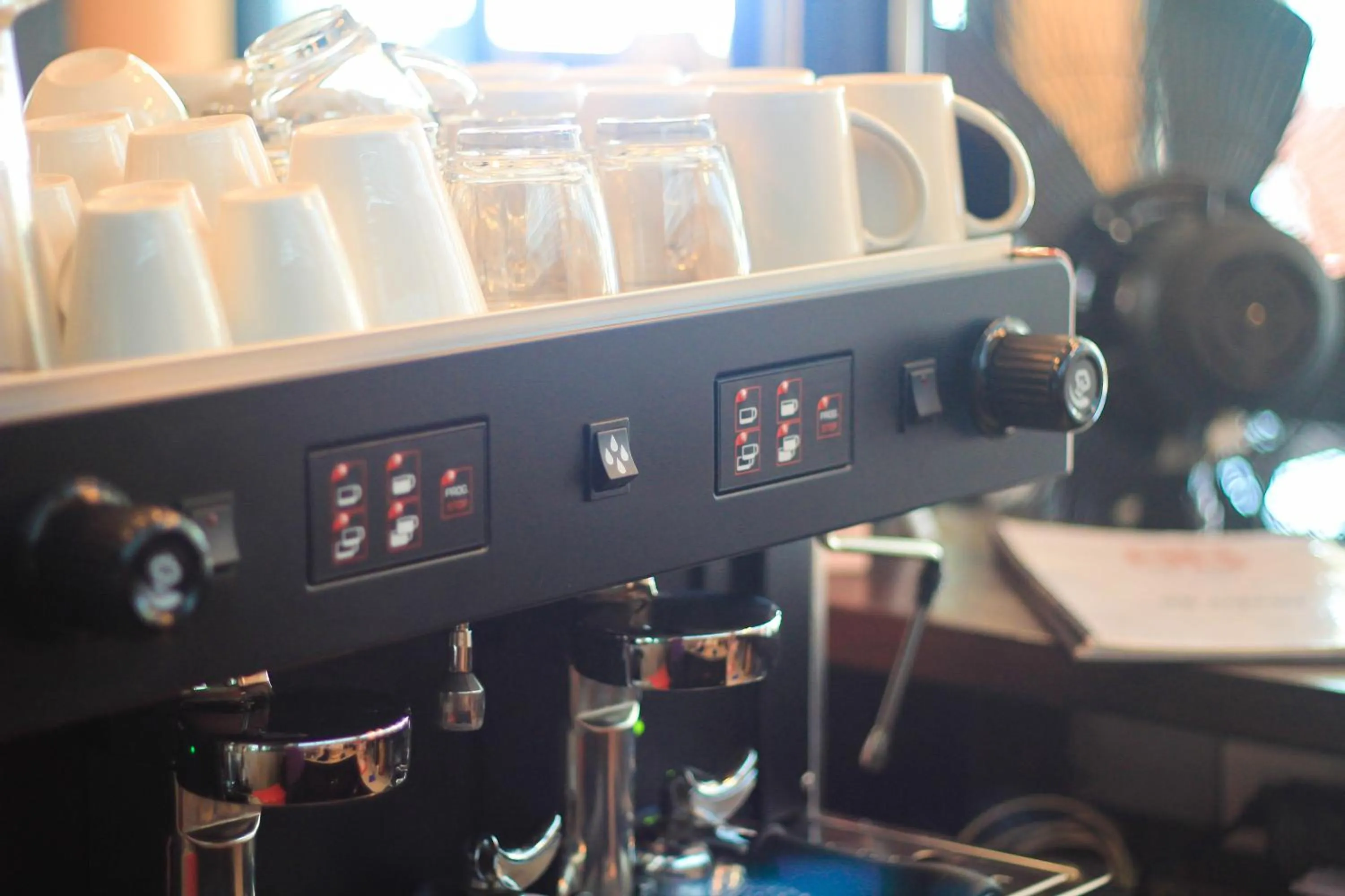 Restaurant/places to eat in Manee Cool Mueang