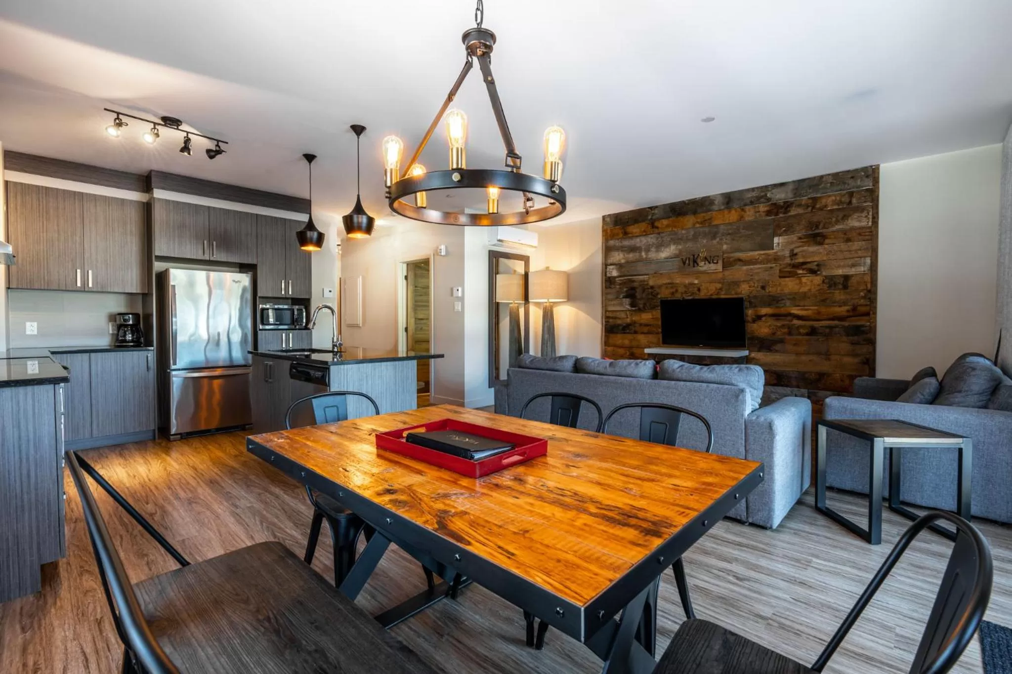 Communal lounge/ TV room in Le Viking Resort