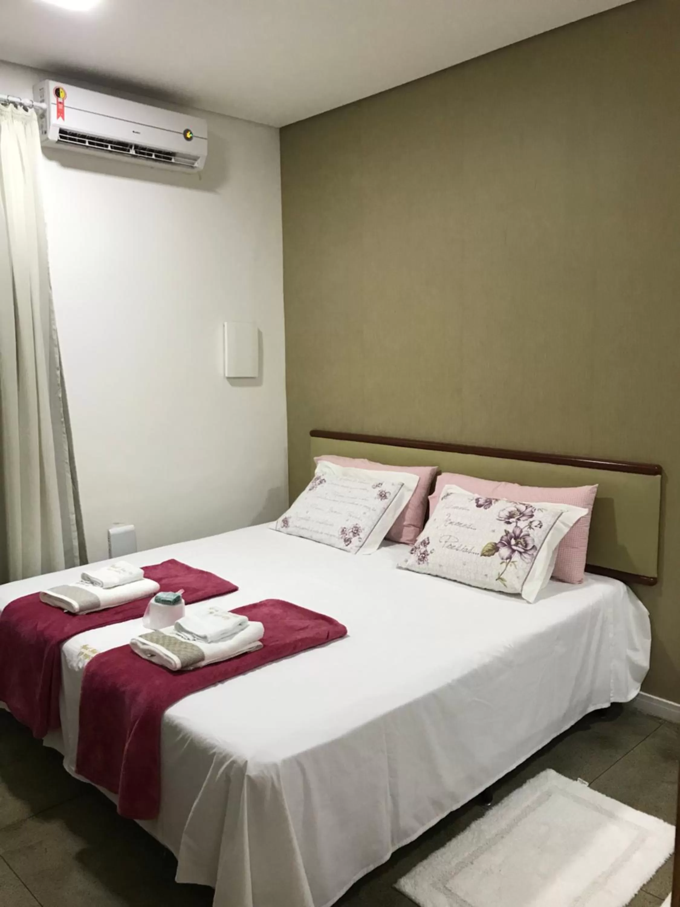 Bed in ZANI APART HOTEL 520i